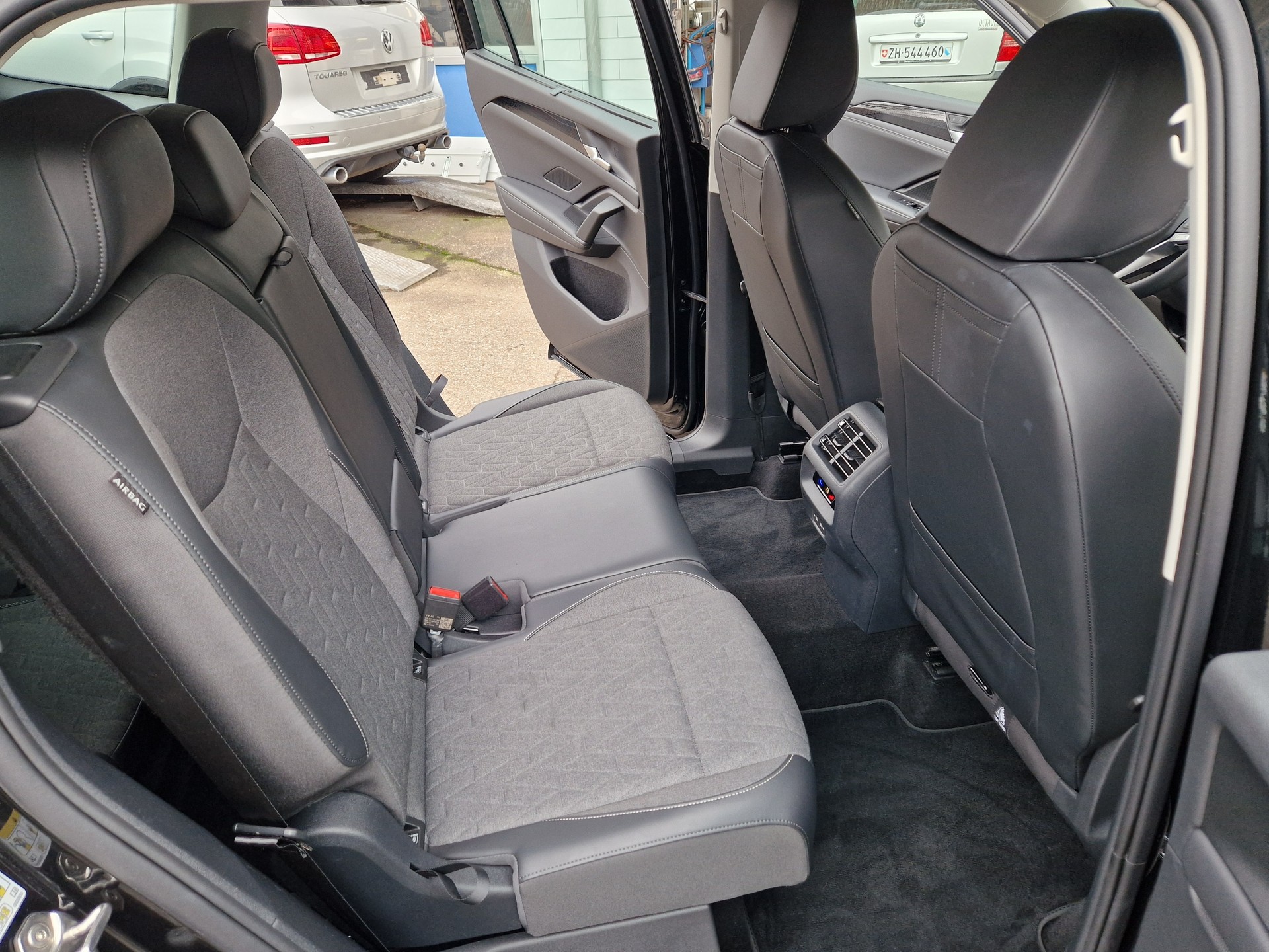 VW VW Tayron 2.0 TDi SCR Life 4Motion 7-Plätzer DSG-Automat-image-10