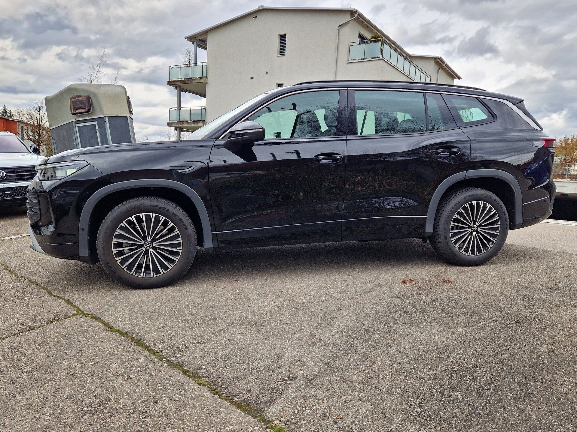 VW VW Tayron 2.0 TDi SCR Life 4Motion 7-Plätzer DSG-Automat-image-2