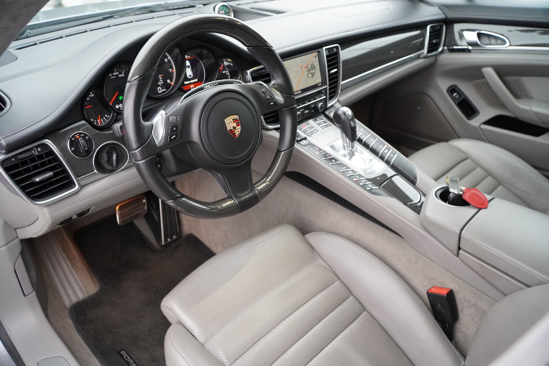 PORSCHE Panamera Turbo S 4.8 PDK-image-18