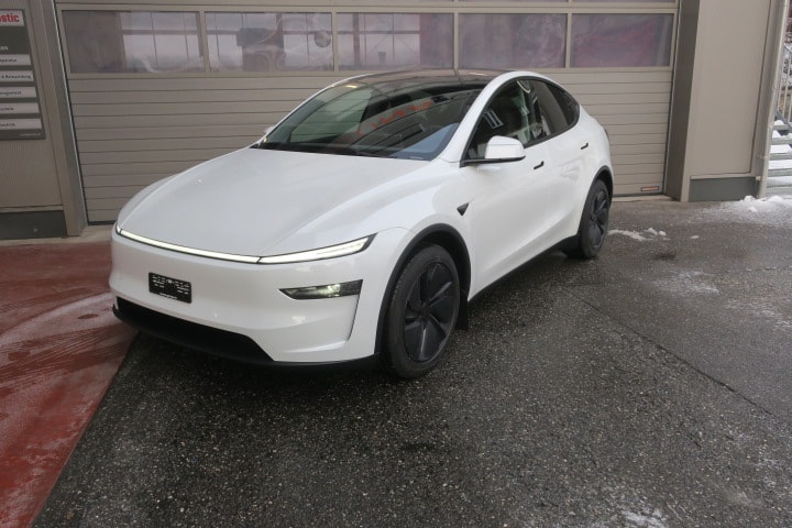 TESLA Model Y Premium AWD