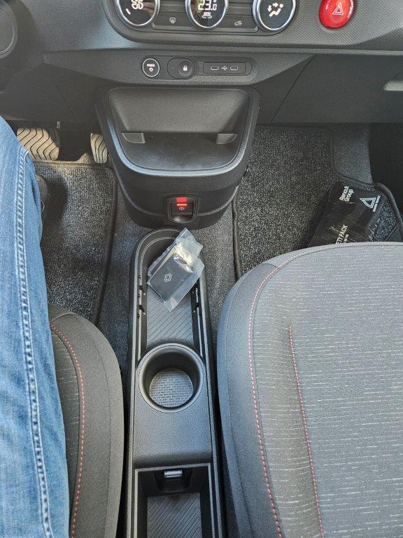 RENAULT Twingo E-Tech Urban Range techno-image-11