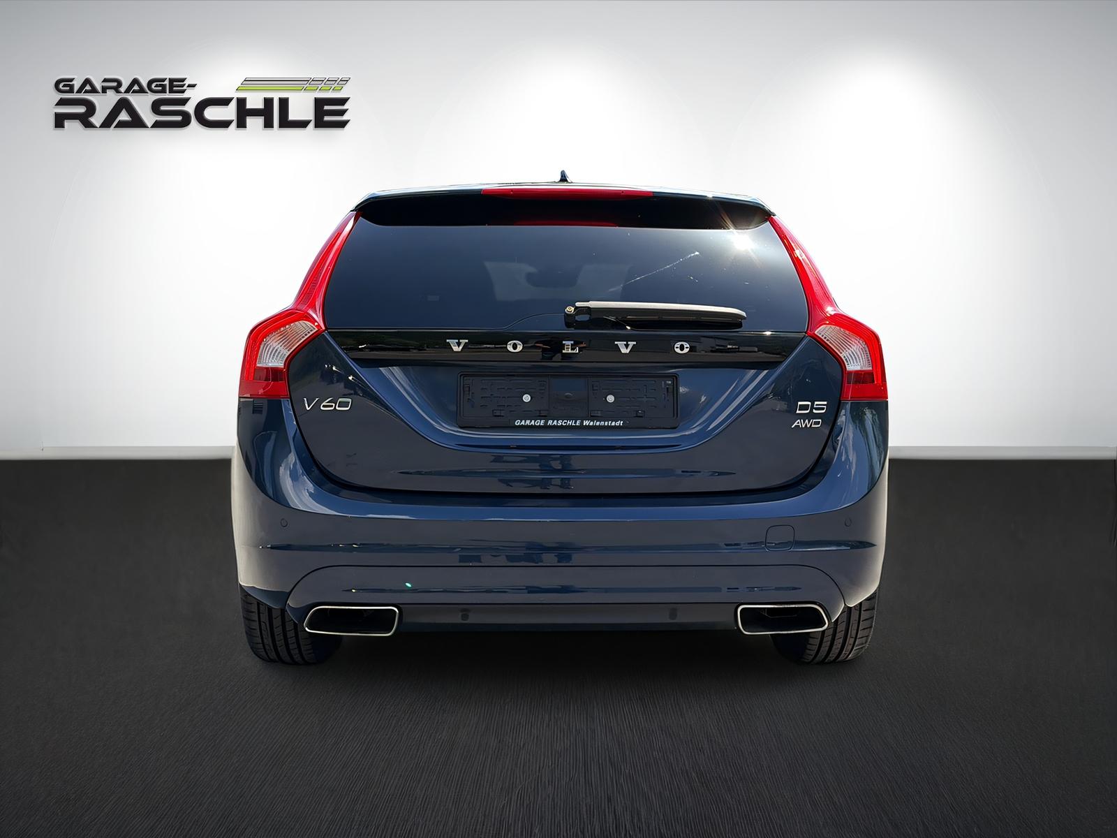 VOLVO V60 2.4 D5 Momentum AWD-image-4