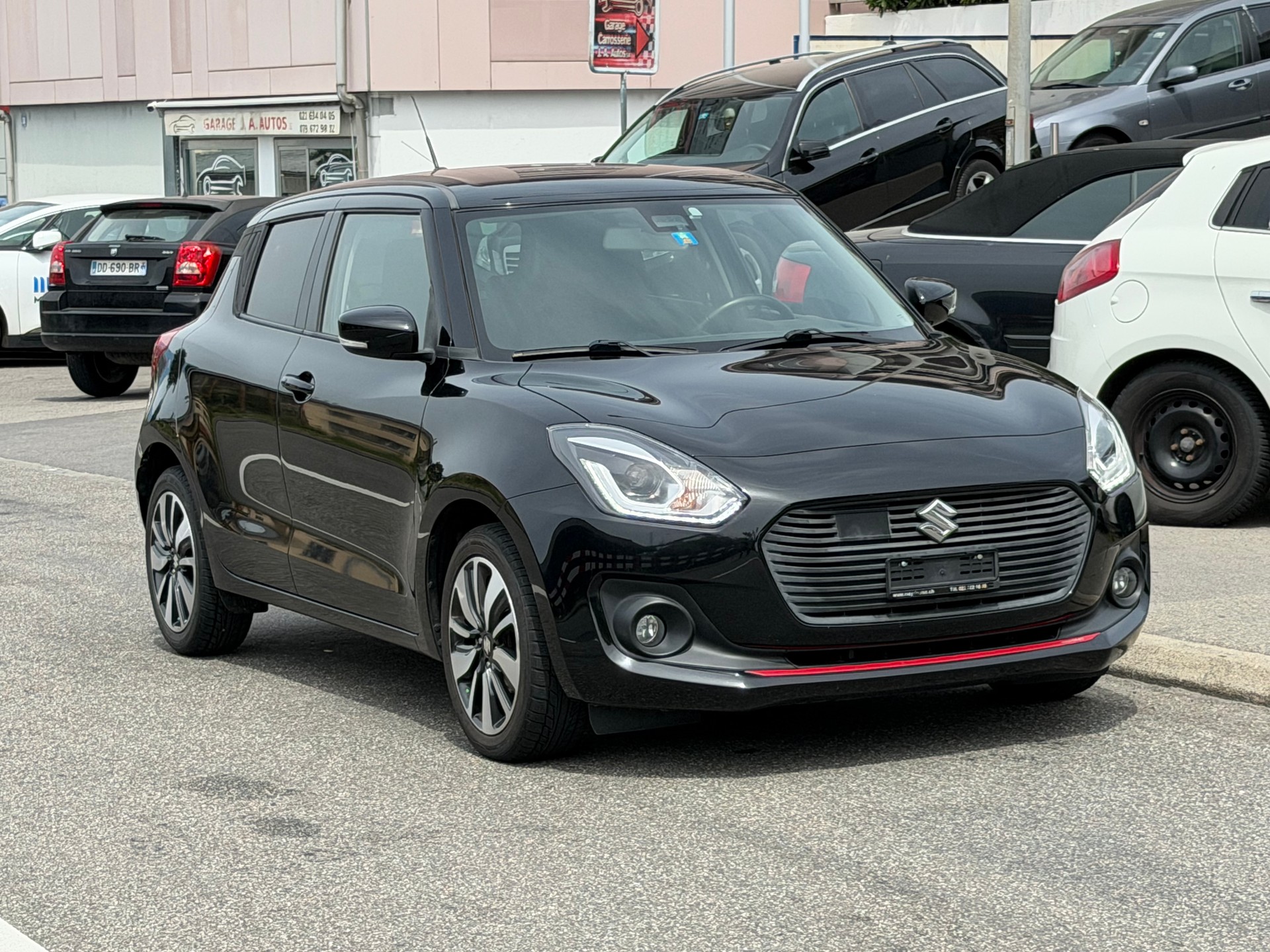 SUZUKI Swift 1.0 12V Compact Top Automatic-showroom-element-2