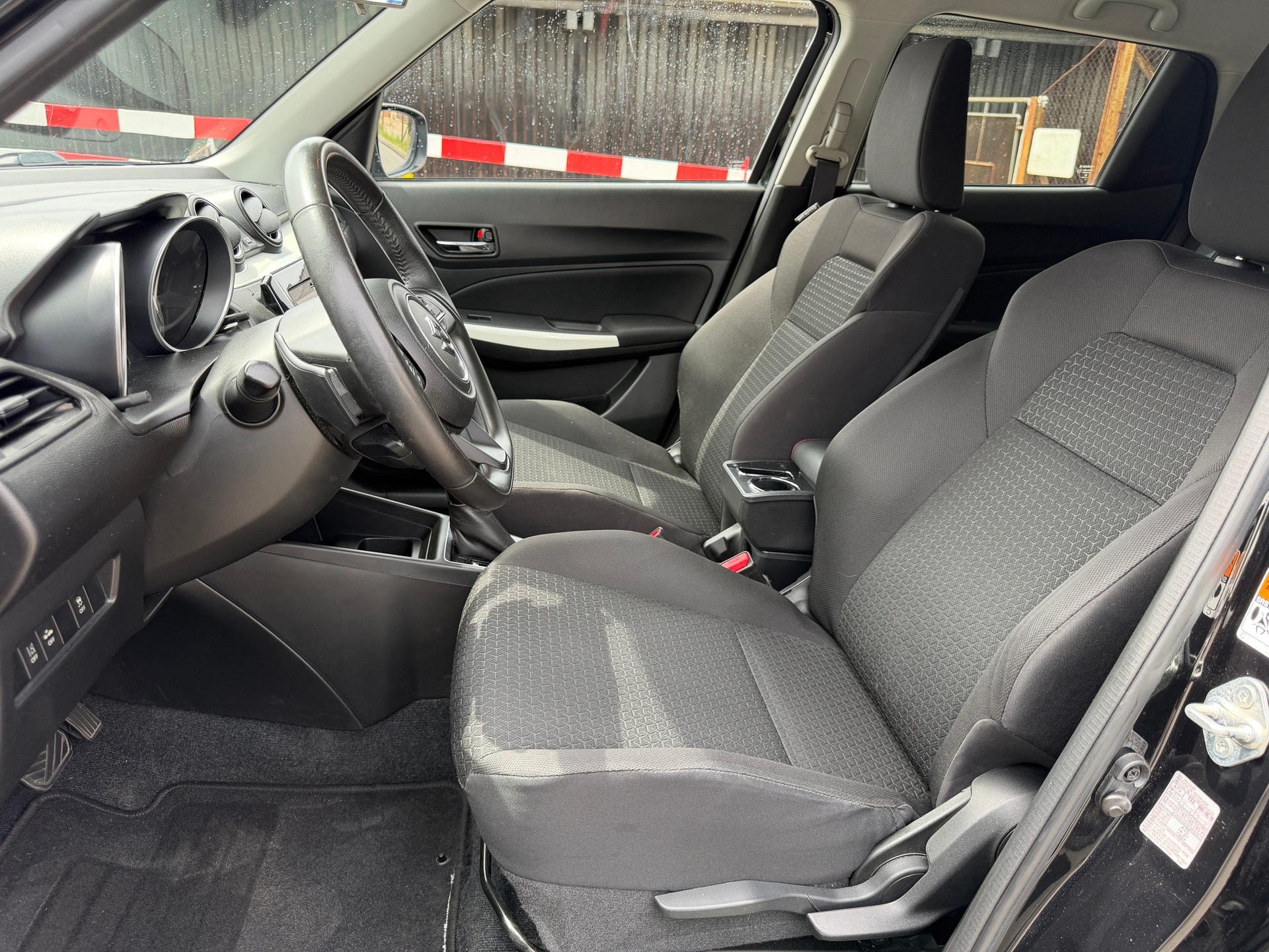 SUZUKI Swift 1.0 12V Compact Top Automatic-image-7