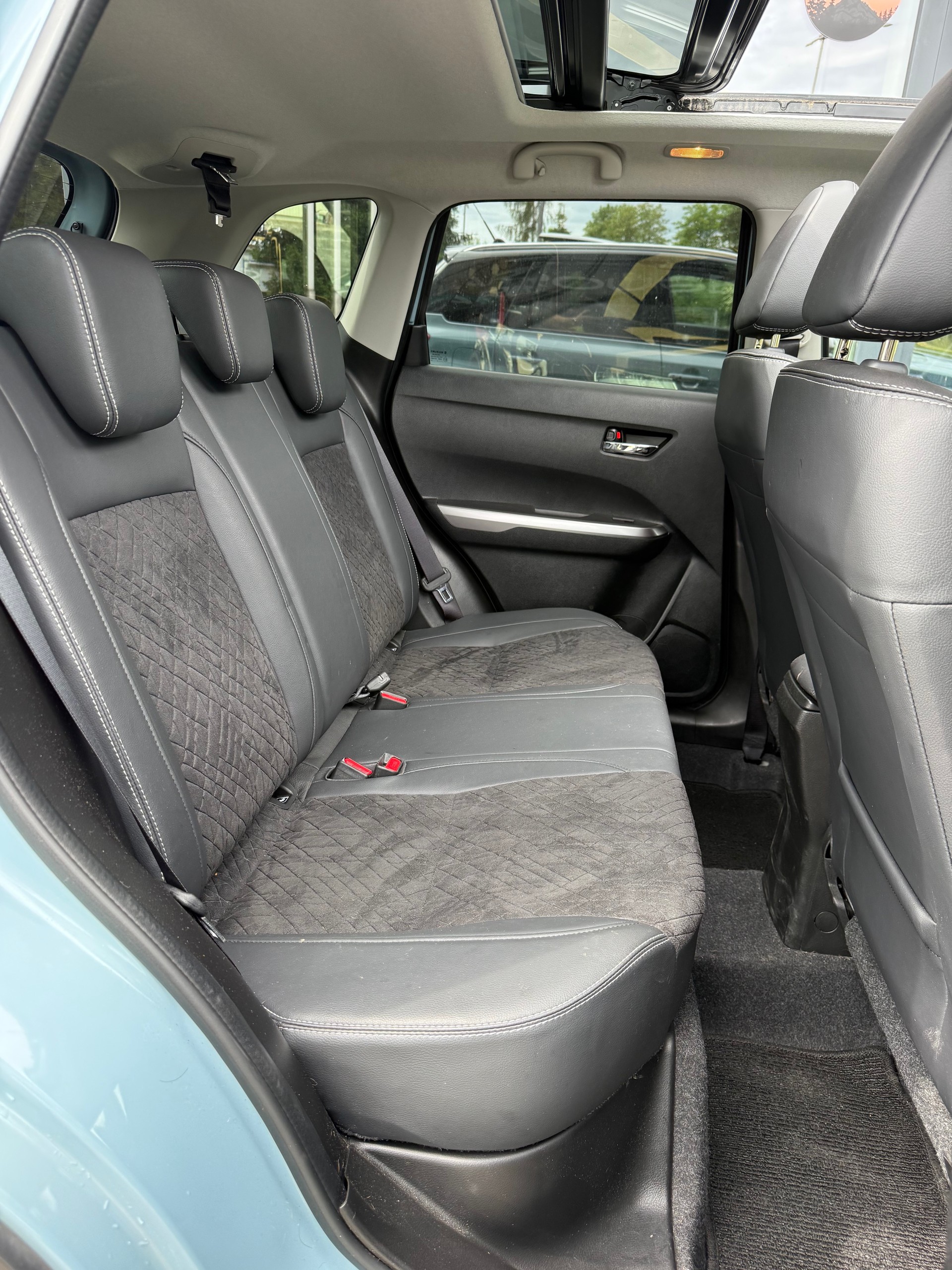 SUZUKI Vitara 1.5 Hybrid Compact Top 4x4 AGS-image-8