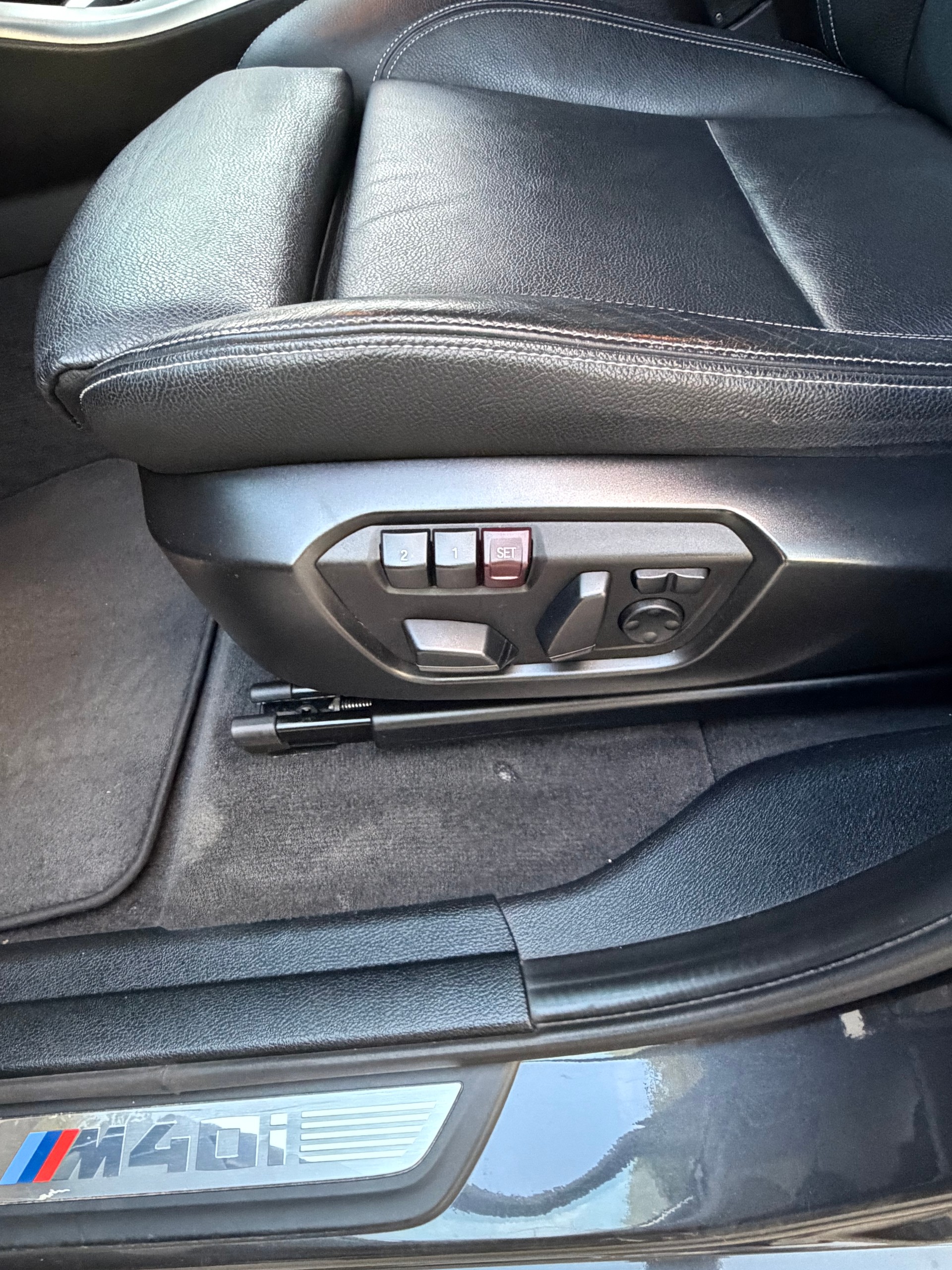 BMW M40i-image-8