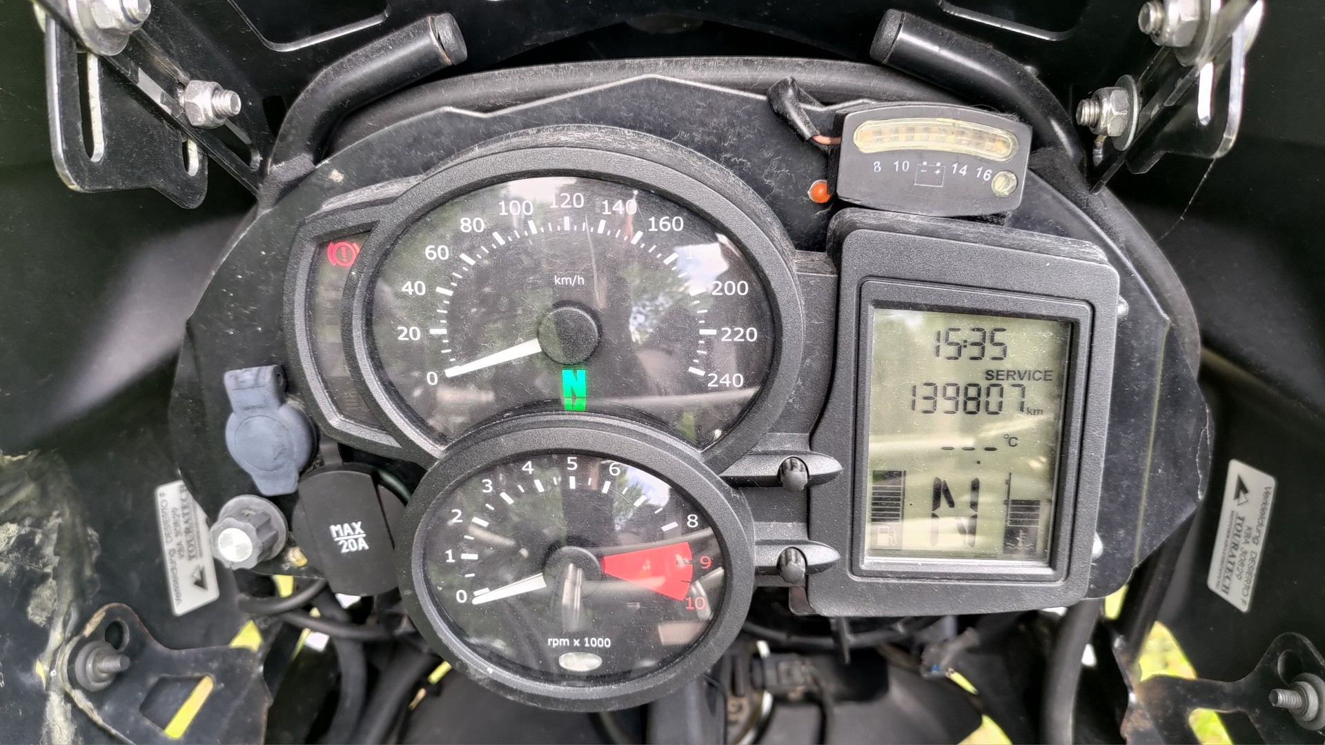 BMW F 800 GS-image-5