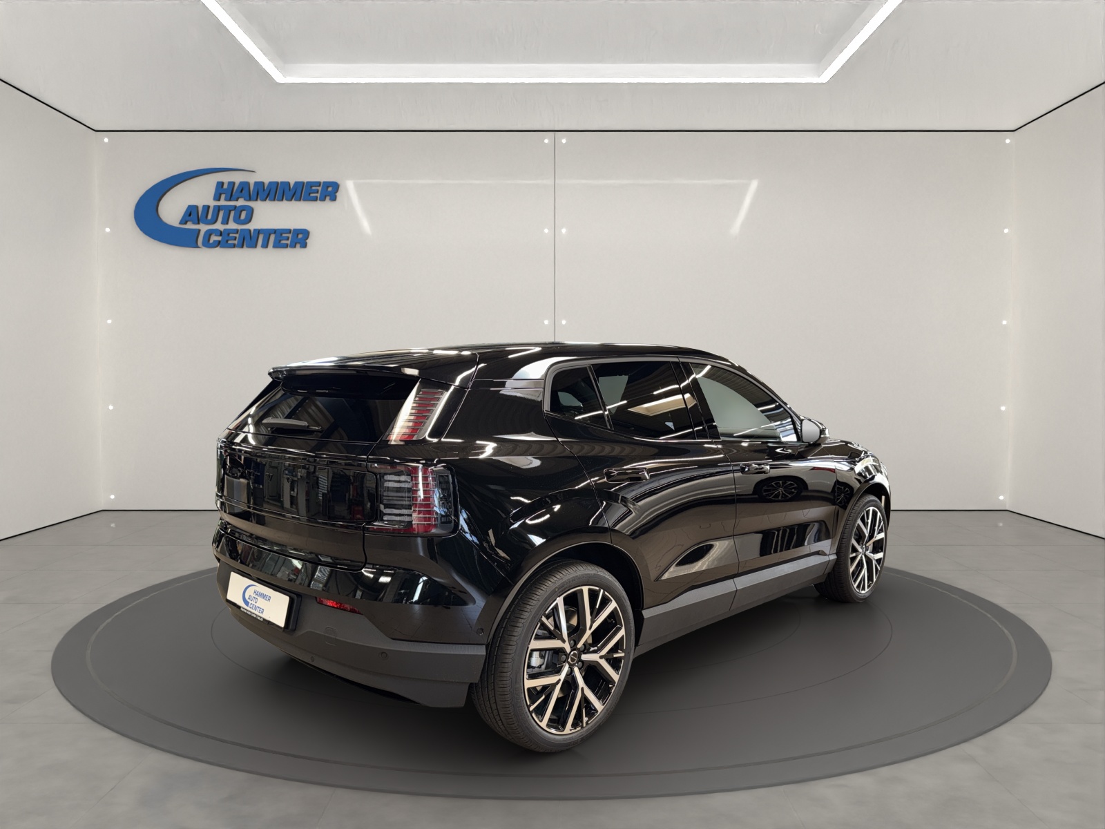 VOLVO EX30 E60 Twin Ultra Performance Sw. Black Ed. AWD-image-4