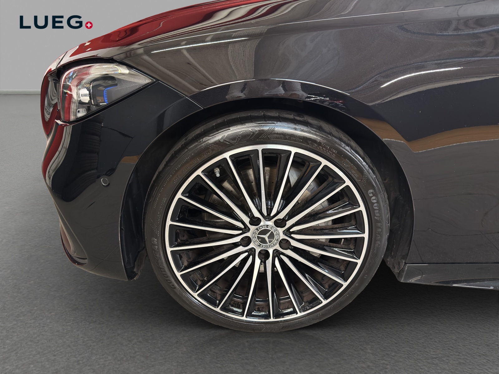 MERCEDES-BENZ C 200 4M - AMG / 360 Grad Kamera / Digital Light / Soundsystem-image-6