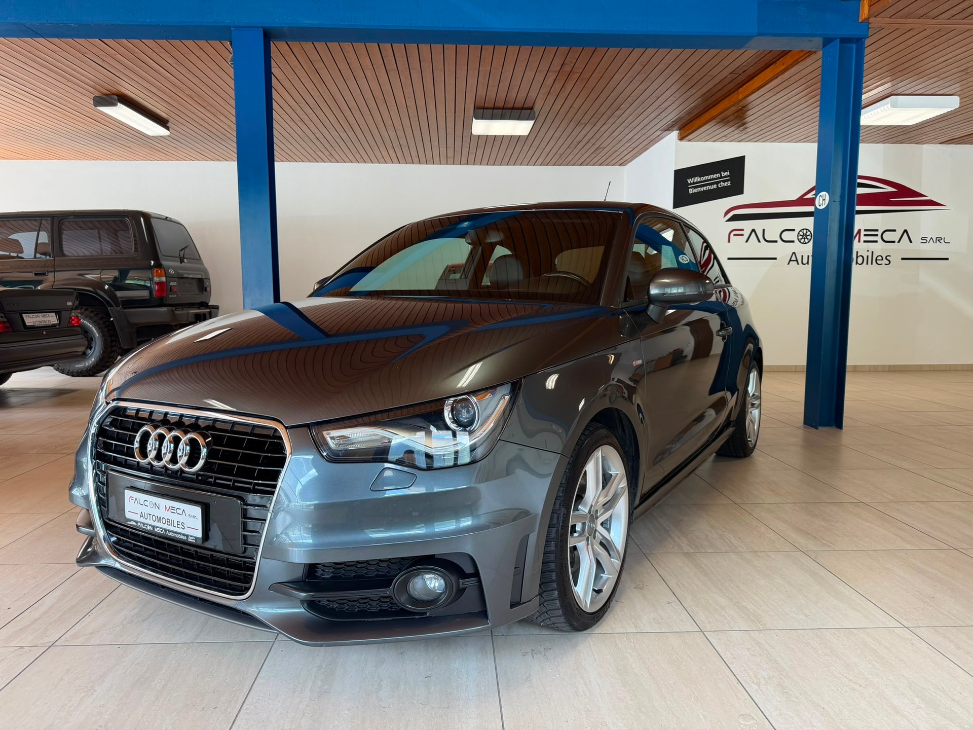 AUDI A1 1.4 TFSI Ambition S-tronic S LINE-showroom-element-1