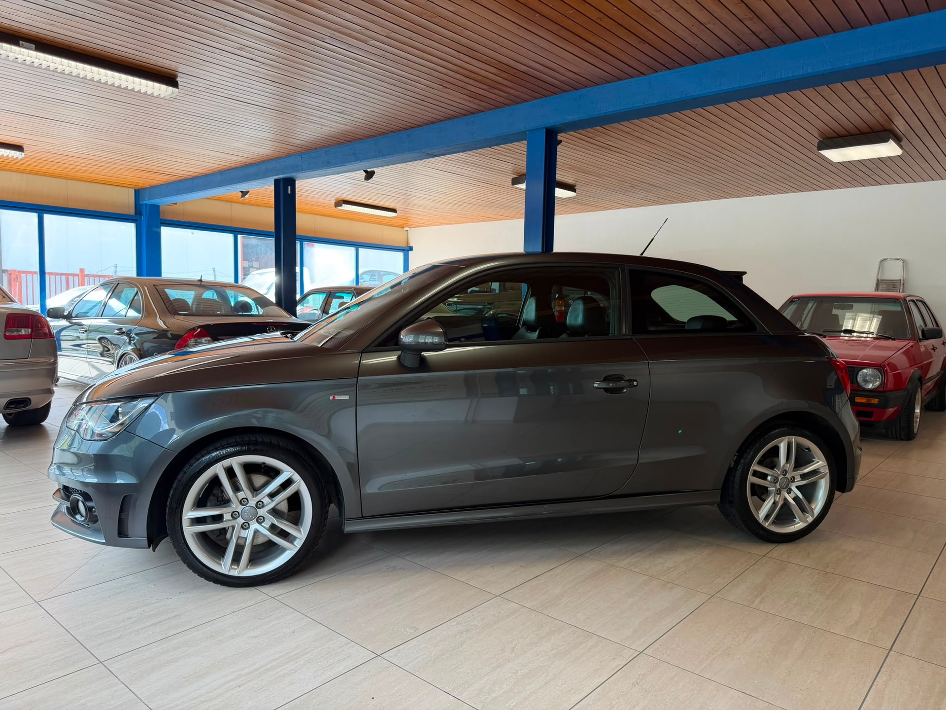 AUDI A1 1.4 TFSI Ambition S-tronic S LINE-showroom-element-3