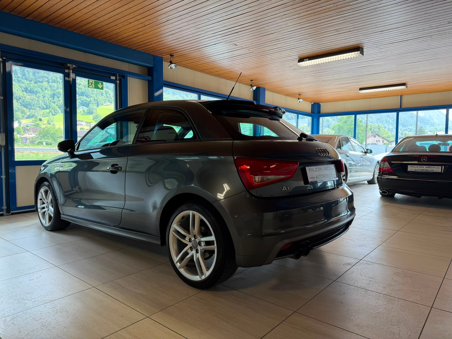 AUDI A1 1.4 TFSI Ambition S-tronic S LINE-image-5