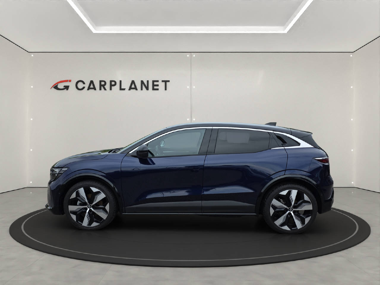 RENAULT Mégane E-Tech techno-showroom-element-2