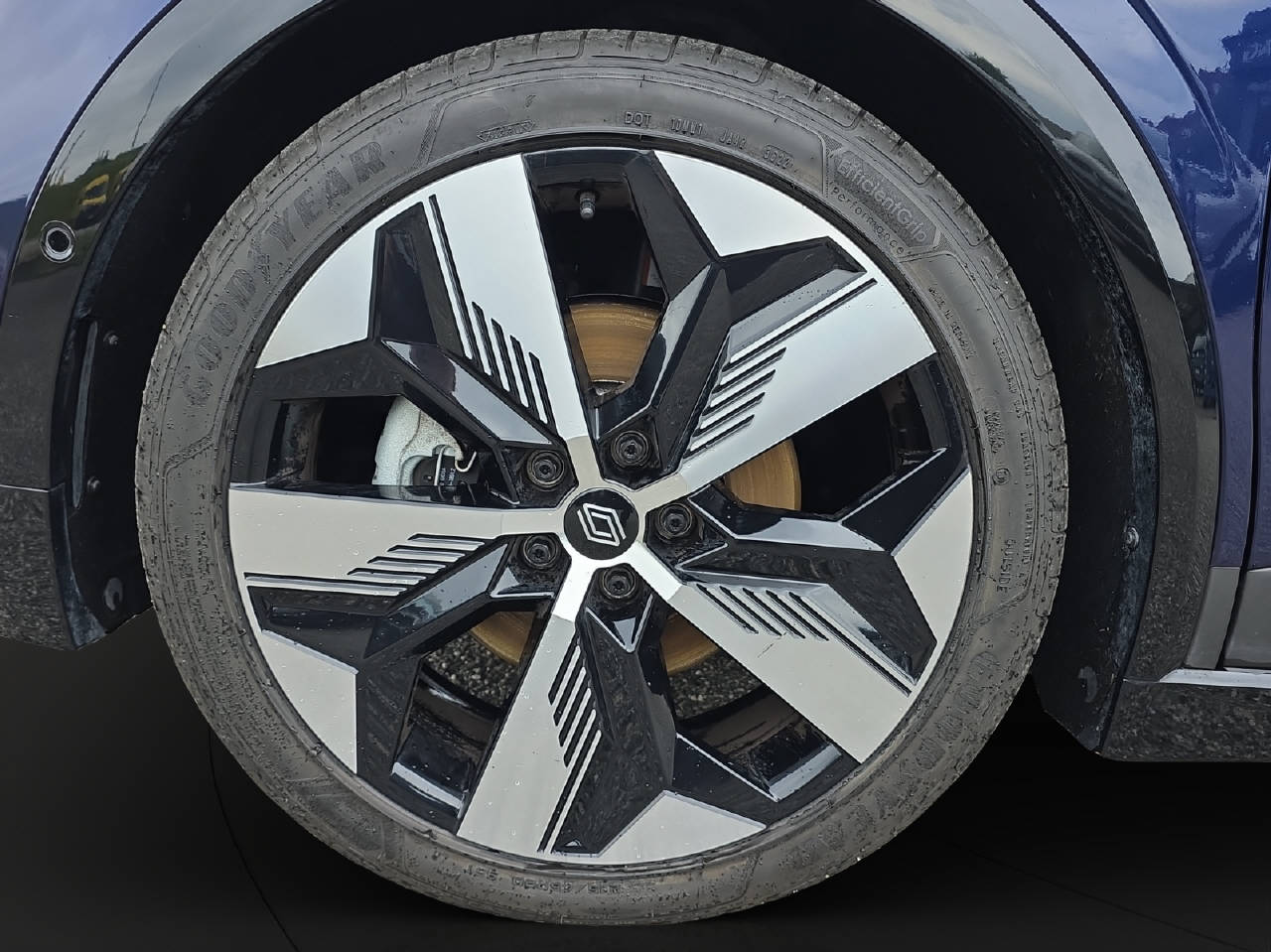 RENAULT Mégane E-Tech techno-image-12