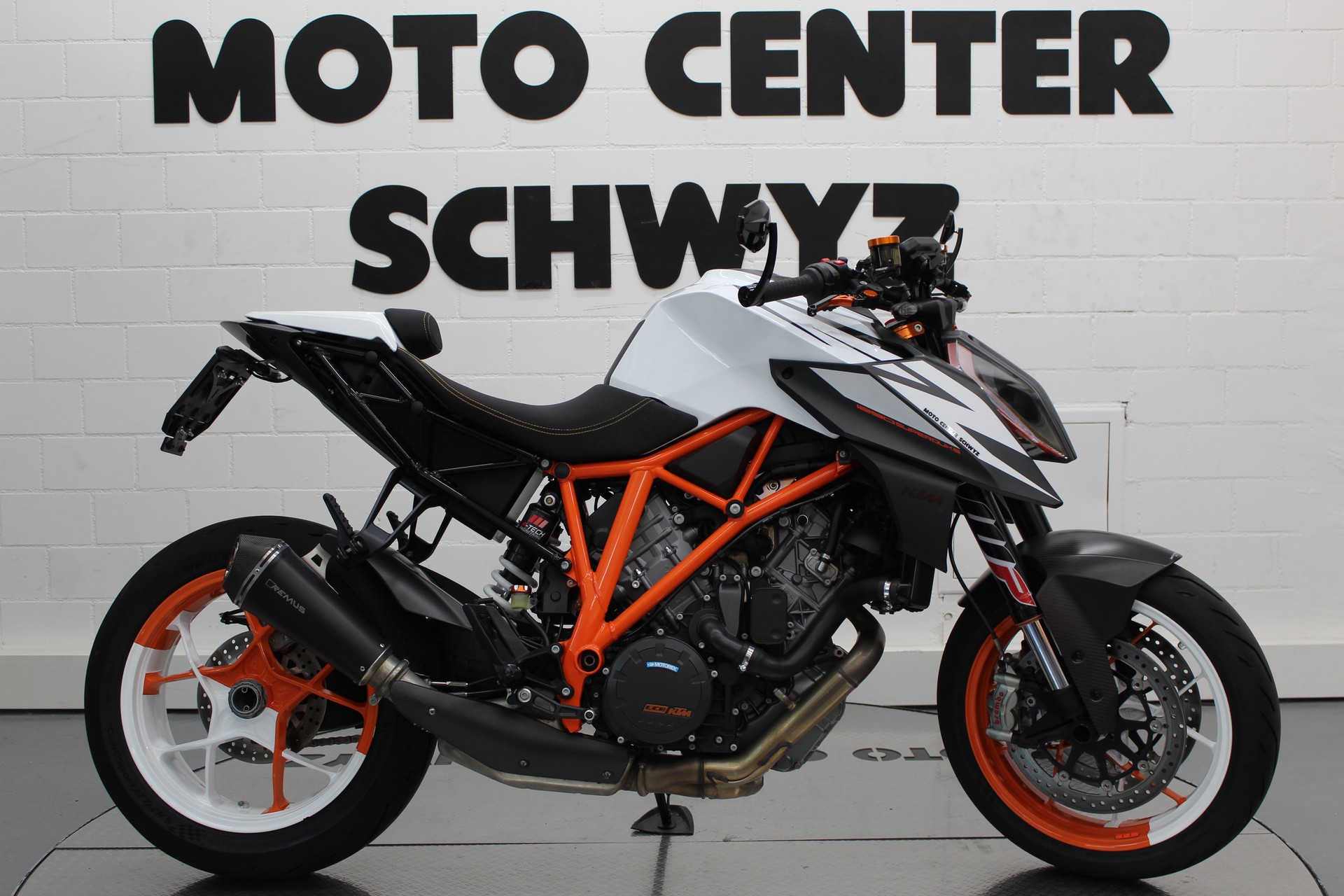 KTM 1290 Super Duke R