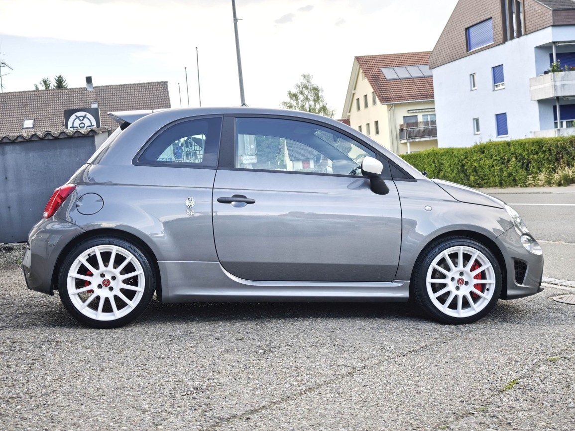 FIAT 595 Abarth 1.4 T-Jet 180 Esseesse / 70TH Anniversary Edition-image-3