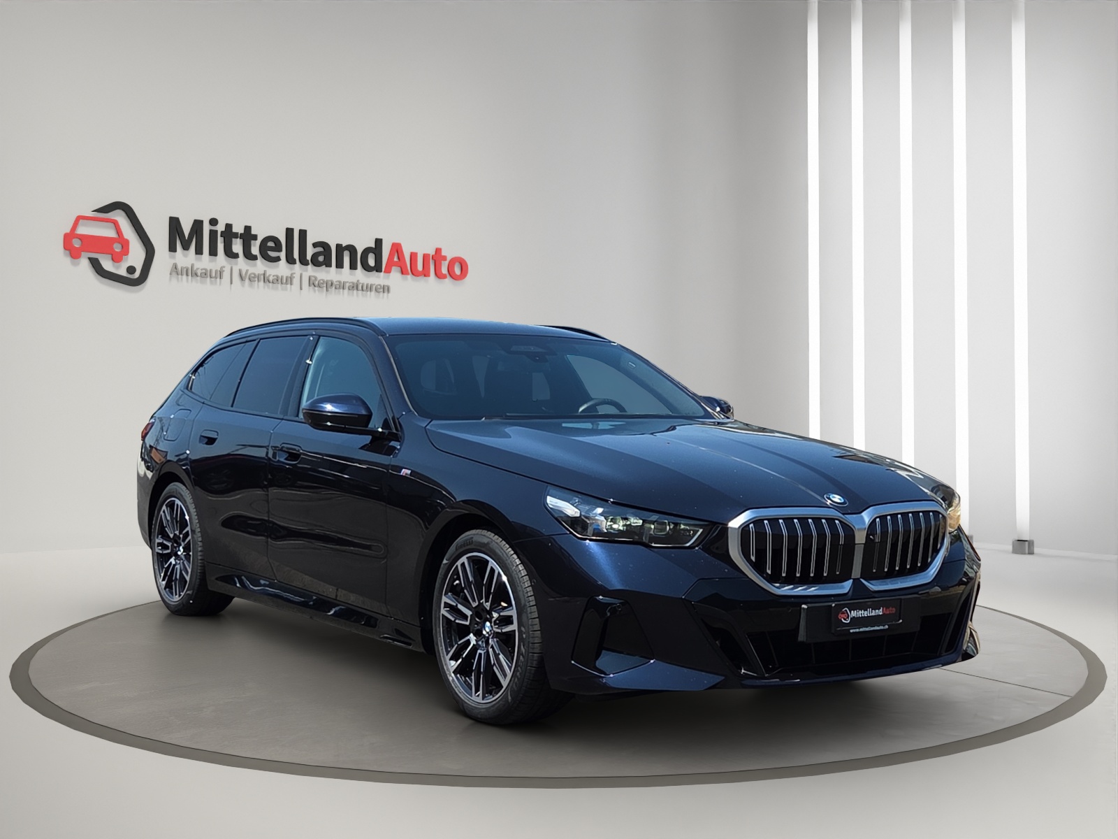 BMW 520d xDrive 48V Touring M Sport Steptronic-showroom-element-2