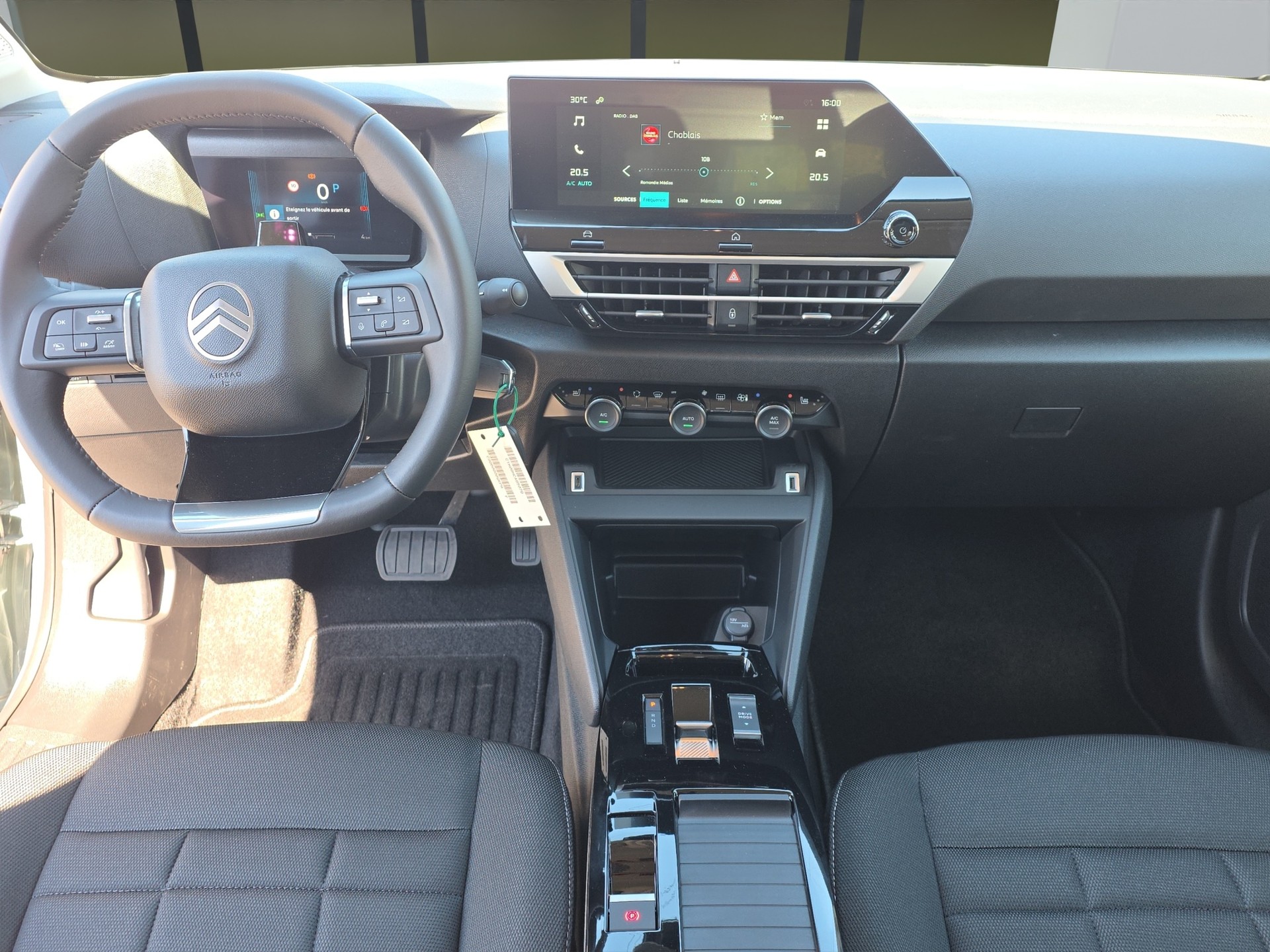 CITROEN C4 1.2 Hybrid Plus-image-16