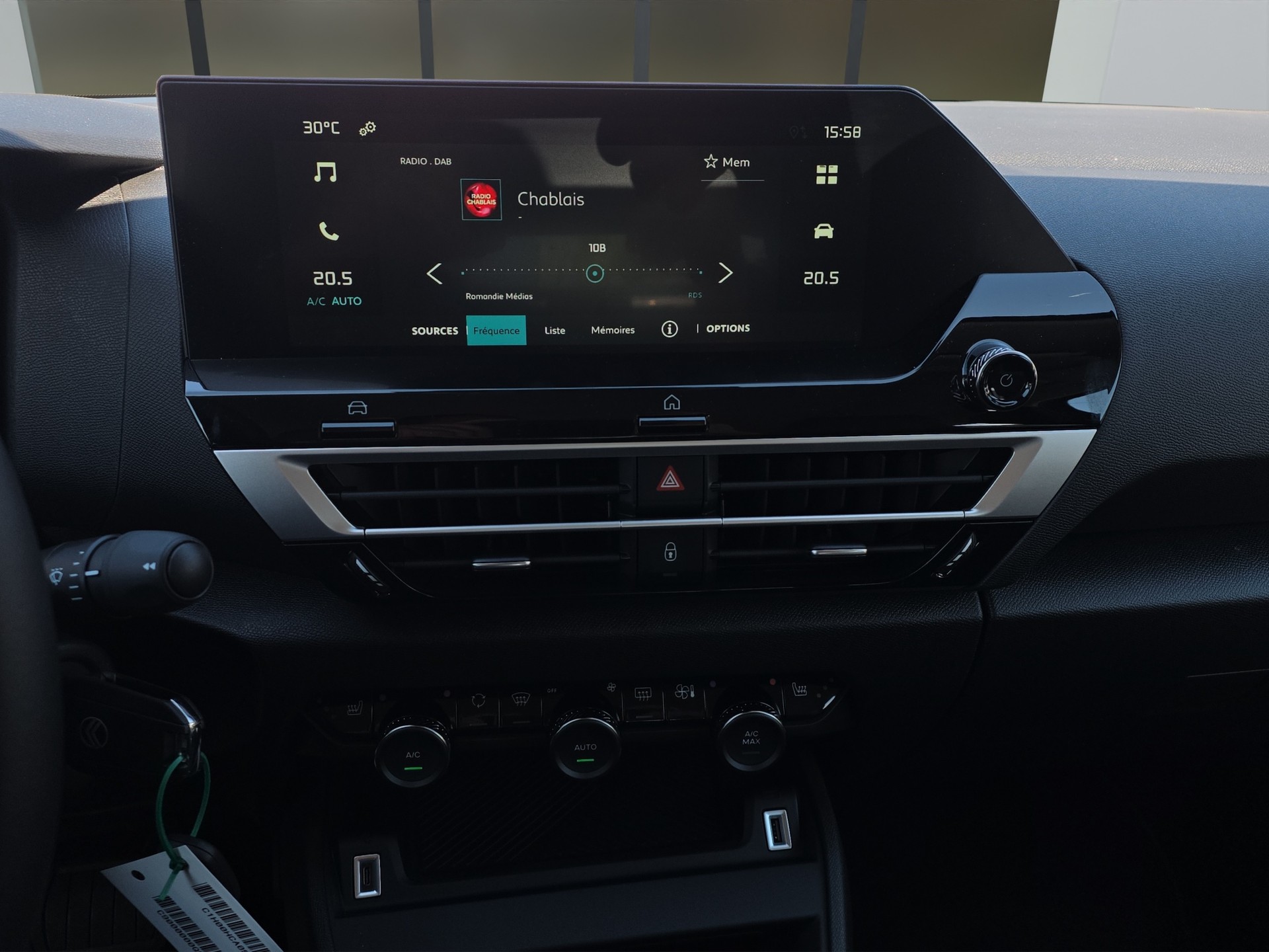 CITROEN C4 1.2 Hybrid Plus-image-11