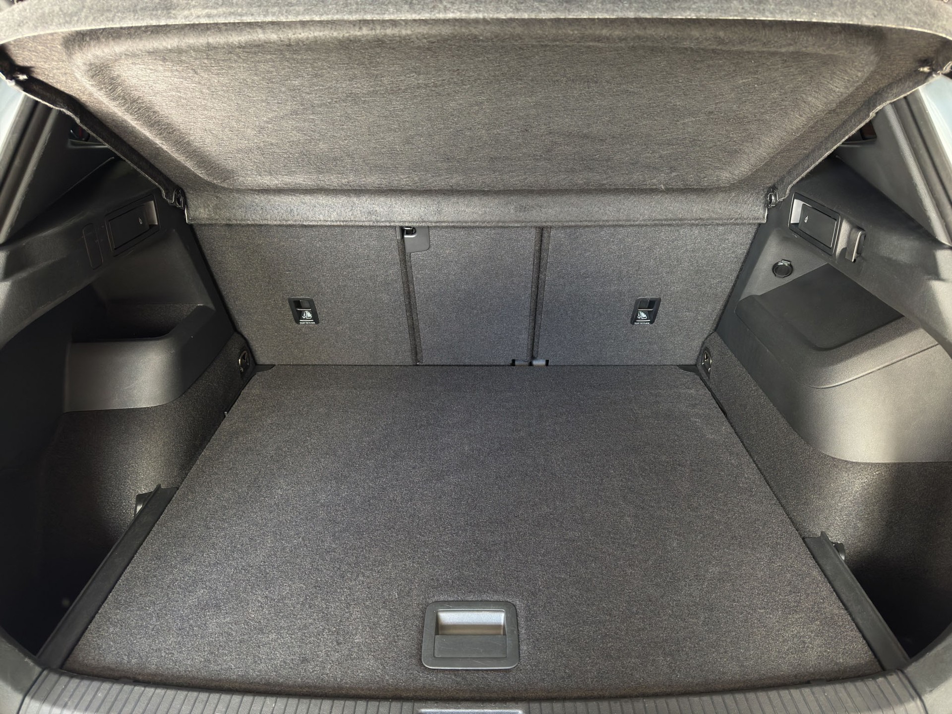 VW Tiguan 2.0 TSI DSG R-Line 4M. "Leder Varenna-Pano-360°Kamera-Black Style"-image-29