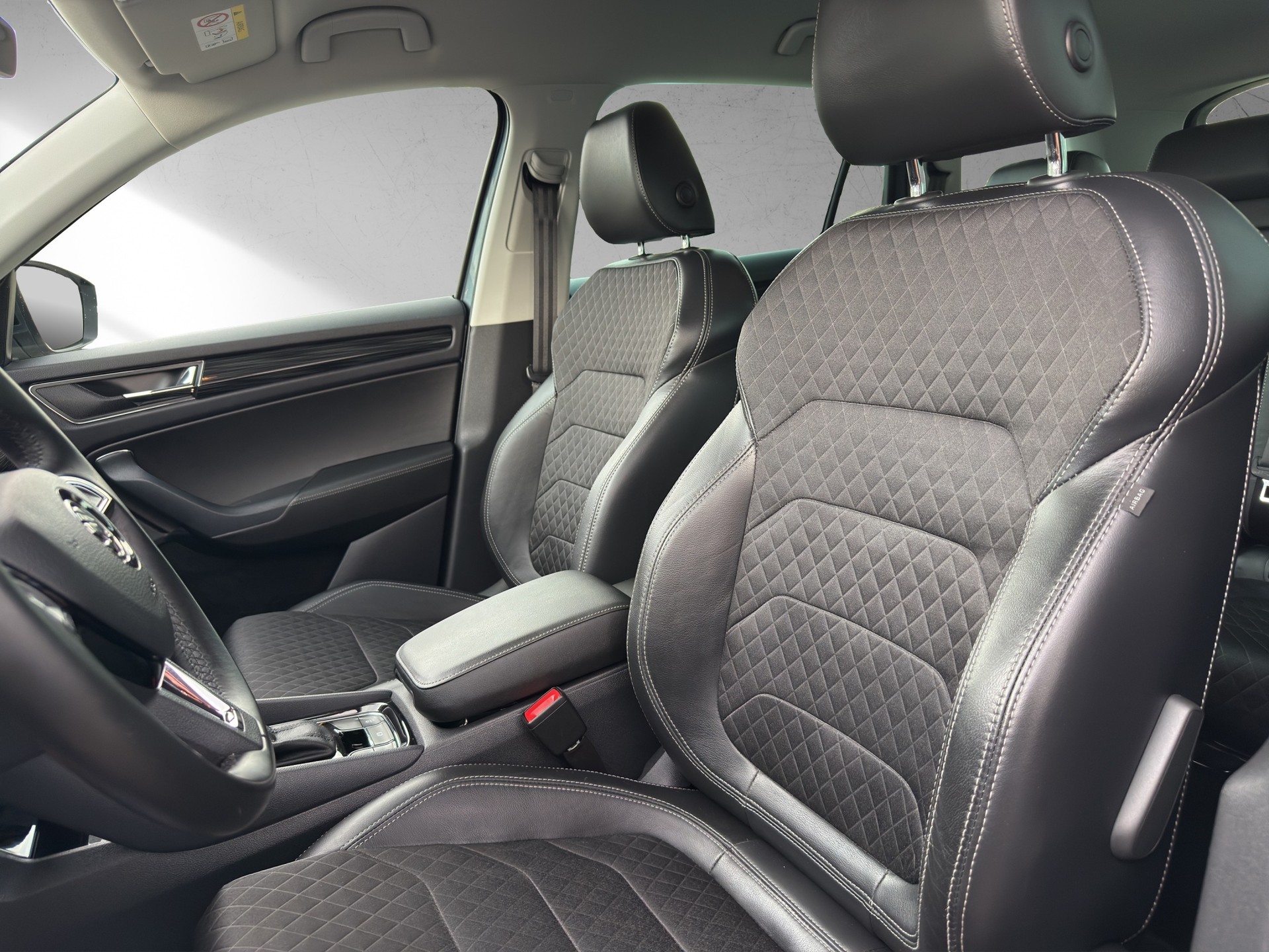 SKODA Kodiaq 2.0 TDI CR Style 4x4 DSG-image-6