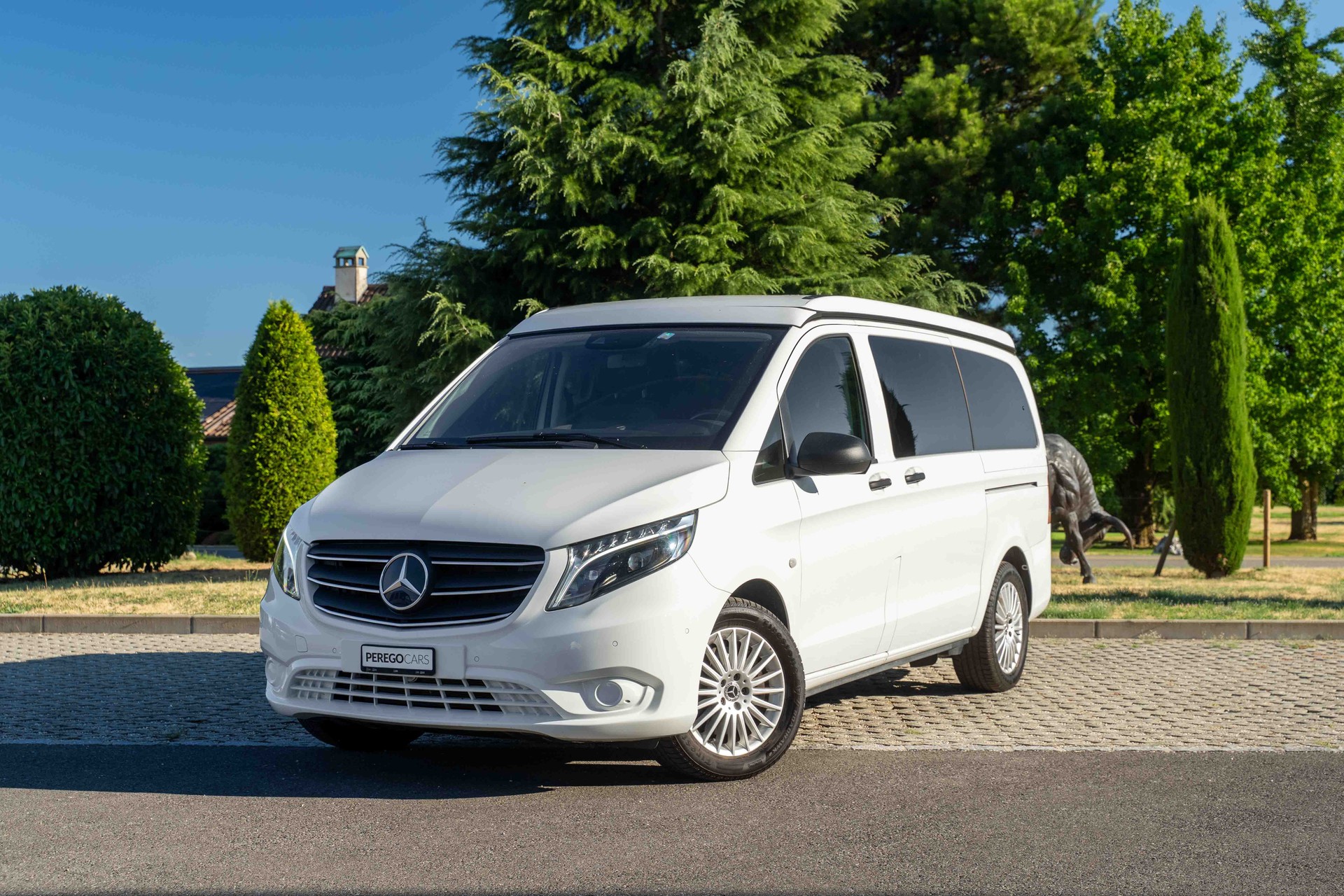 MERCEDES-BENZ