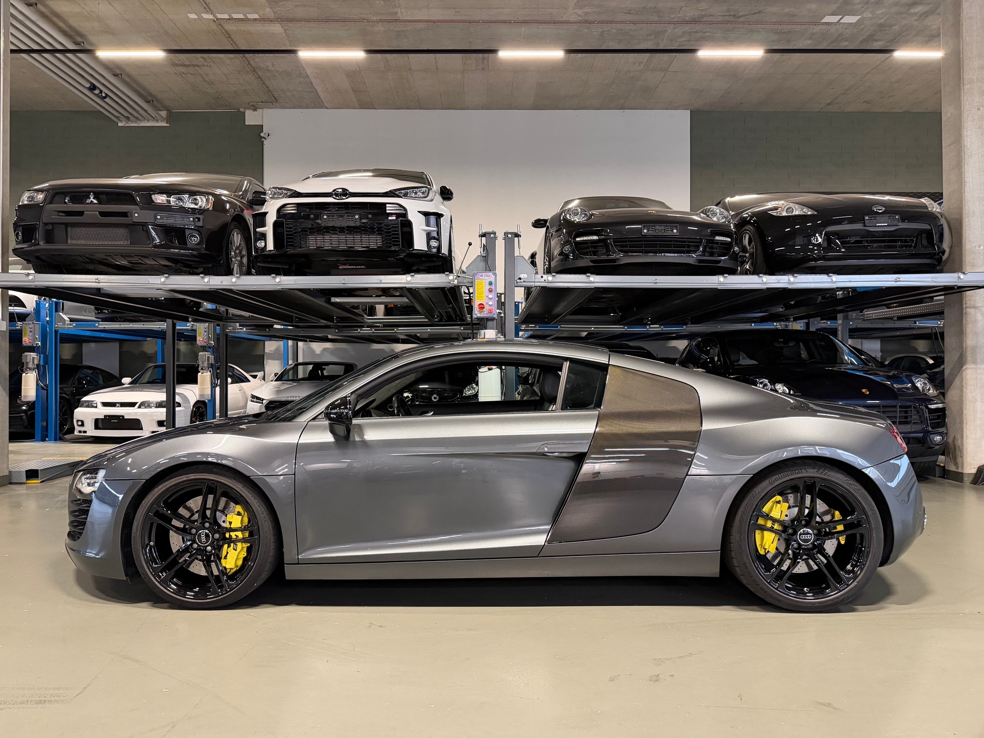 AUDI R8 Coupé 4.2 R-Tronic
