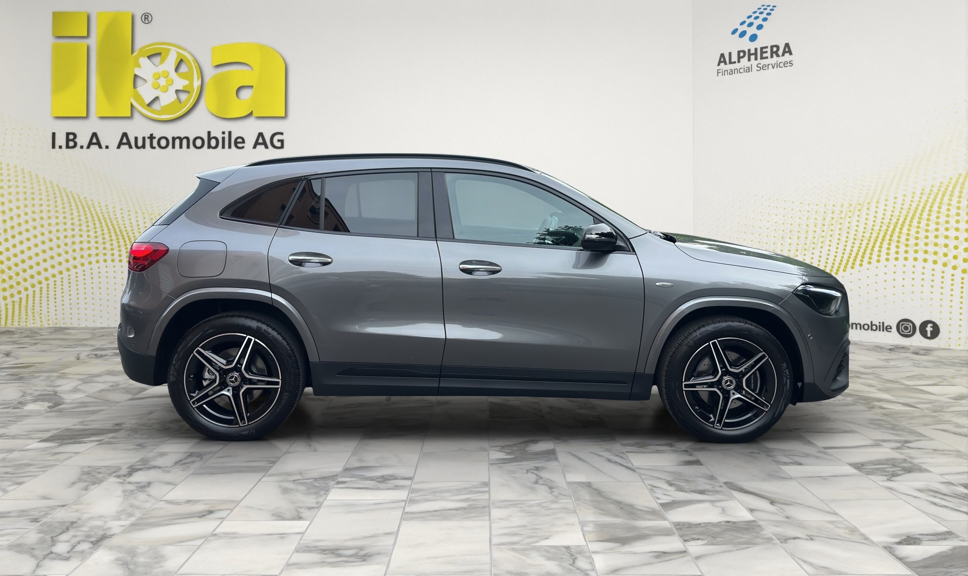 MERCEDES-BENZ GLA 250 e 8G-DCT AMG Line Night Paket FACELIFT-image-5