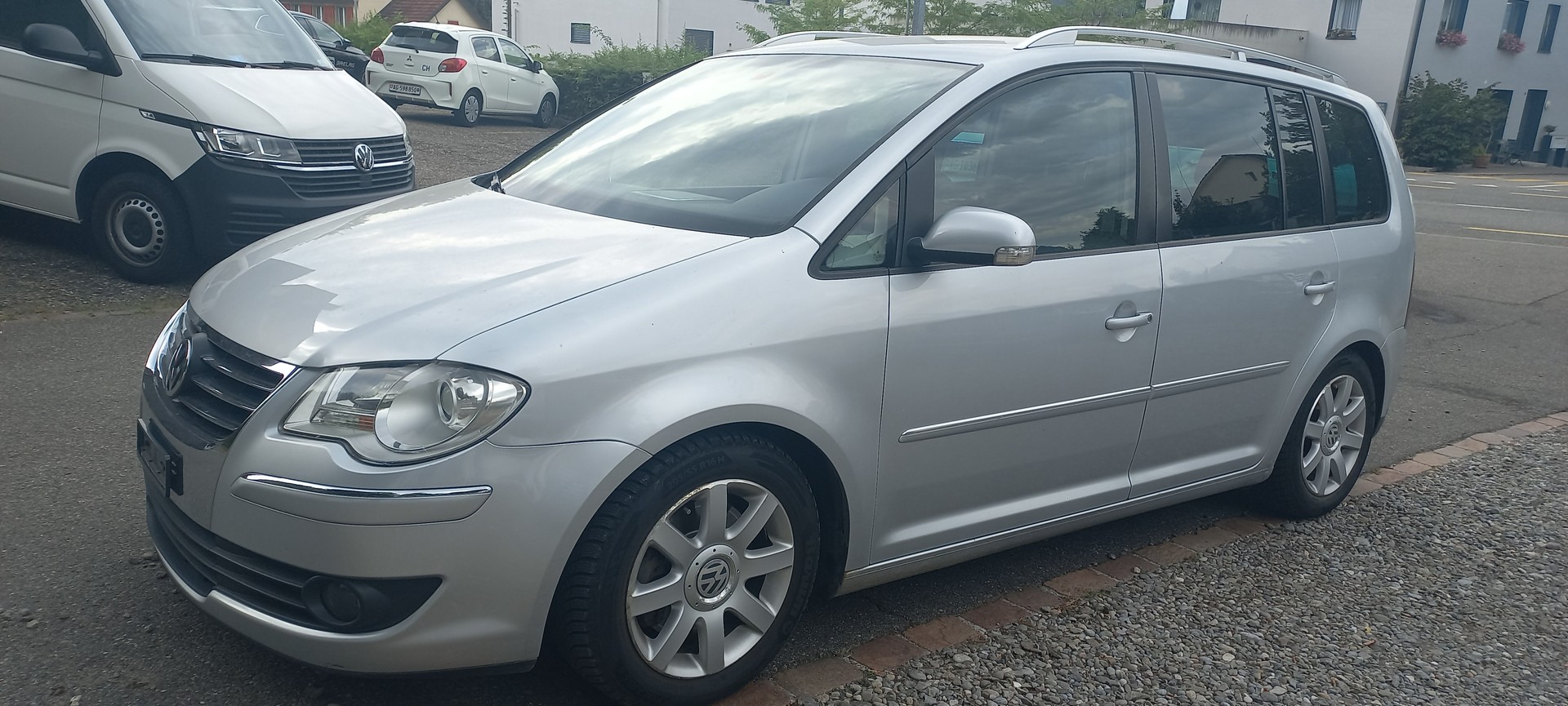 VW Touran 2.0 TDI Highline-image-7