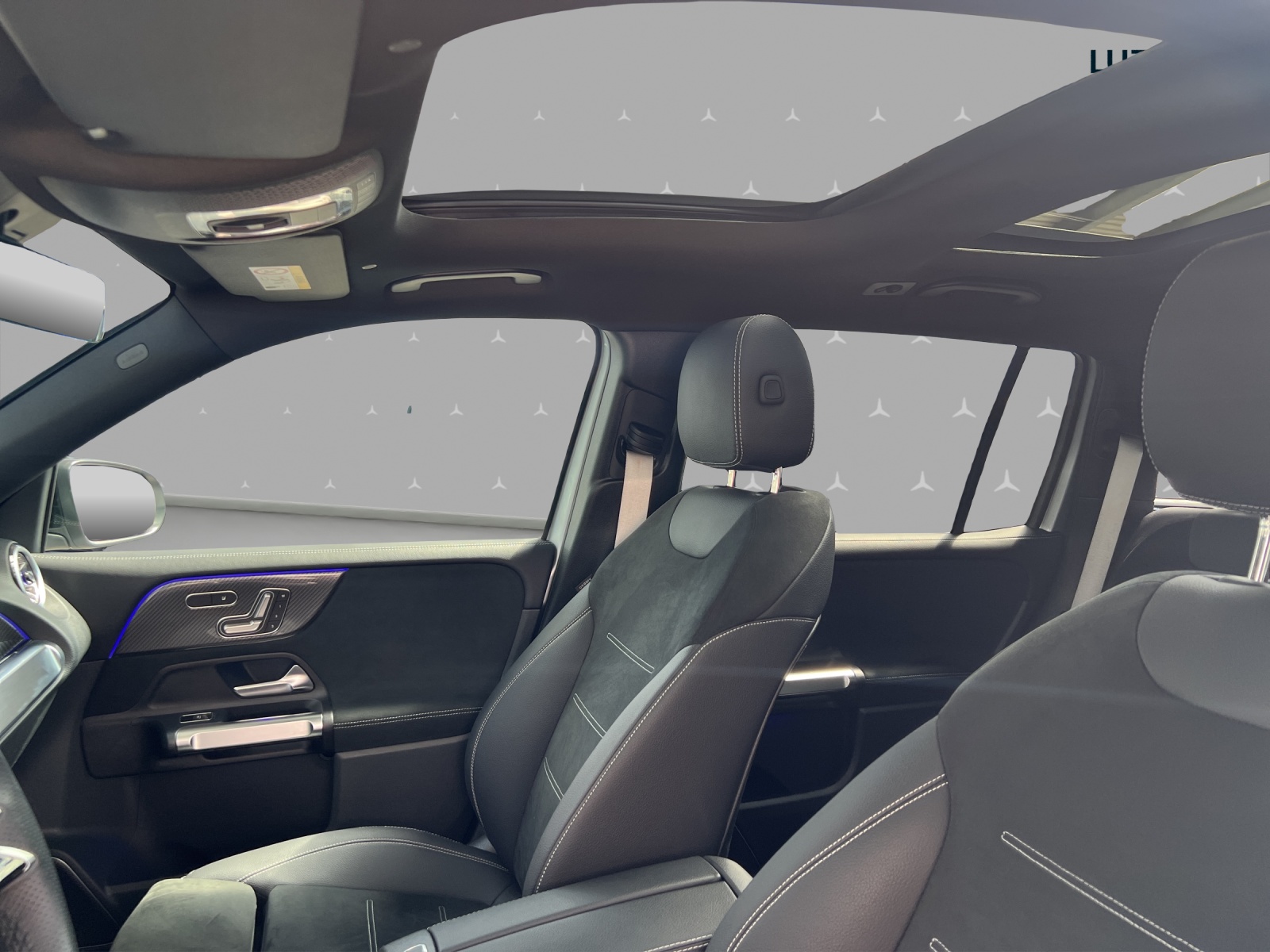 MERCEDES-BENZ GLB 220 4Matic 8G-Tronic-image-8