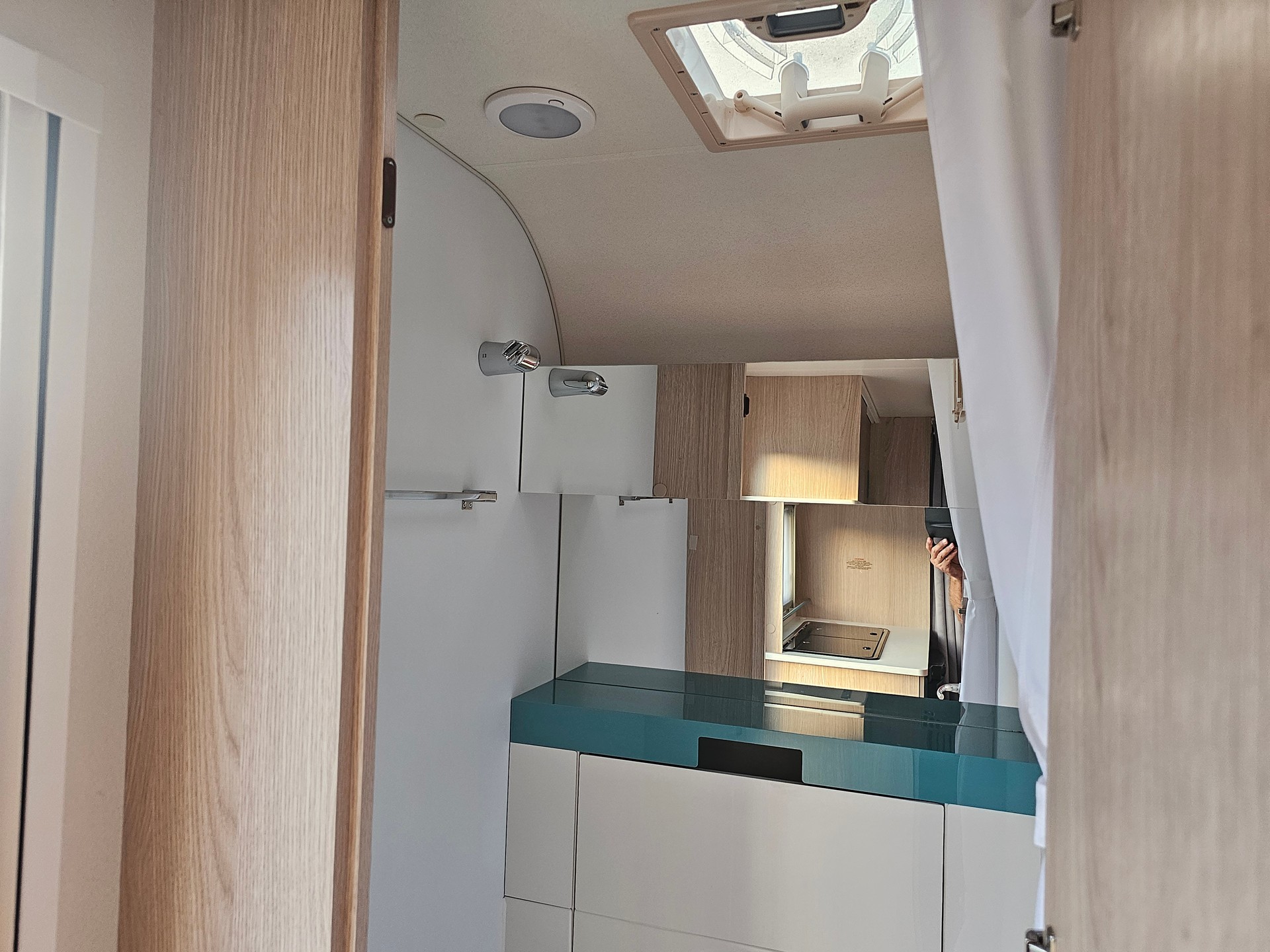 ADRIA Aviva E 400 PS-image-14