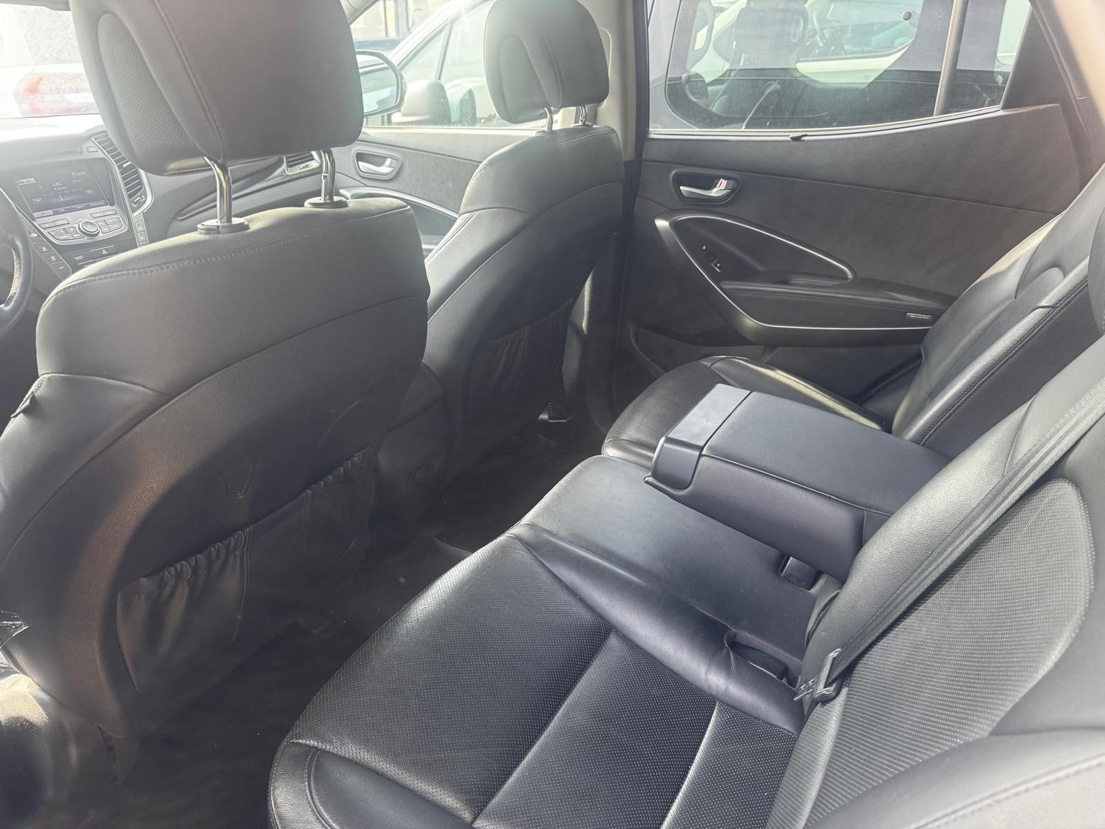 HYUNDAI Santa Fe 2.2 CRDI Style 4WD Automatic-image-7