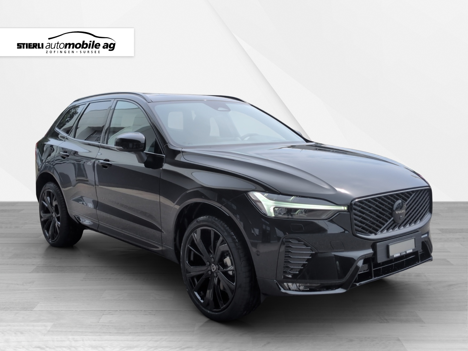 VOLVO XC60 2.0 B5 MH Black Edition AWD-showroom-element-2