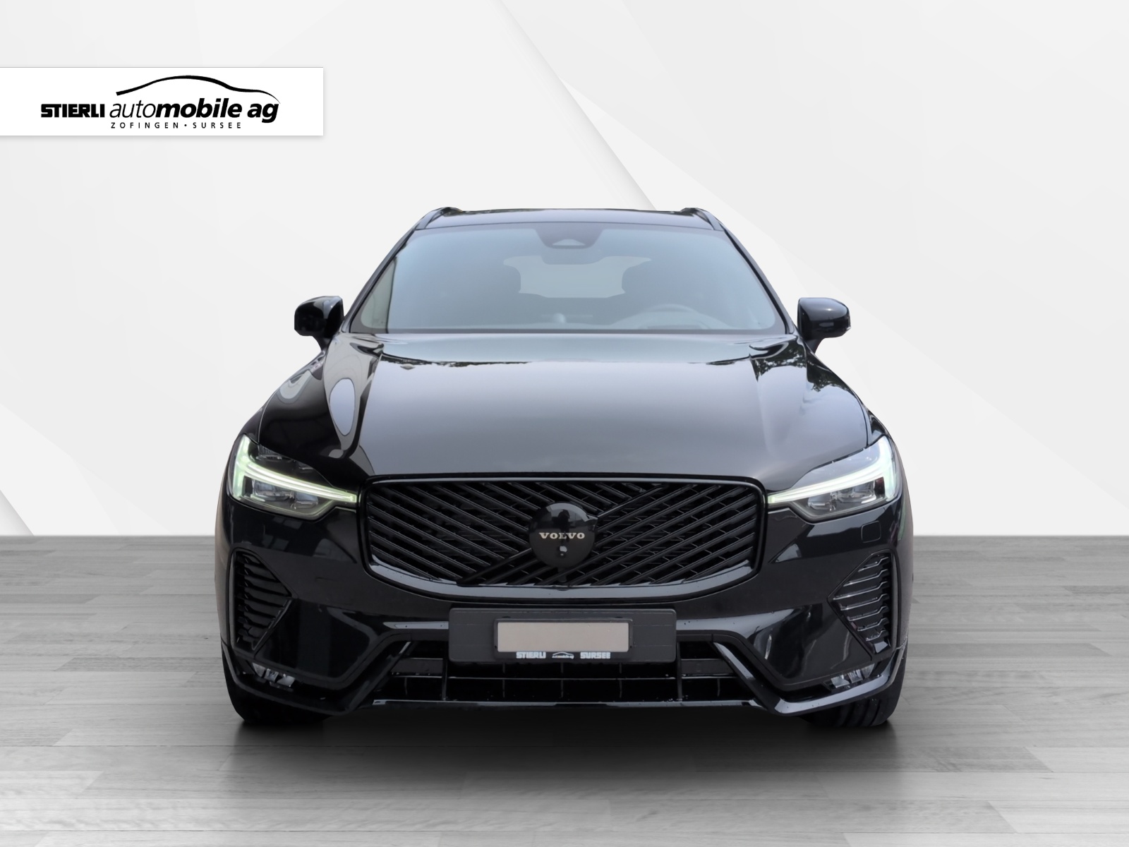 VOLVO XC60 2.0 B5 MH Black Edition AWD-showroom-element-1