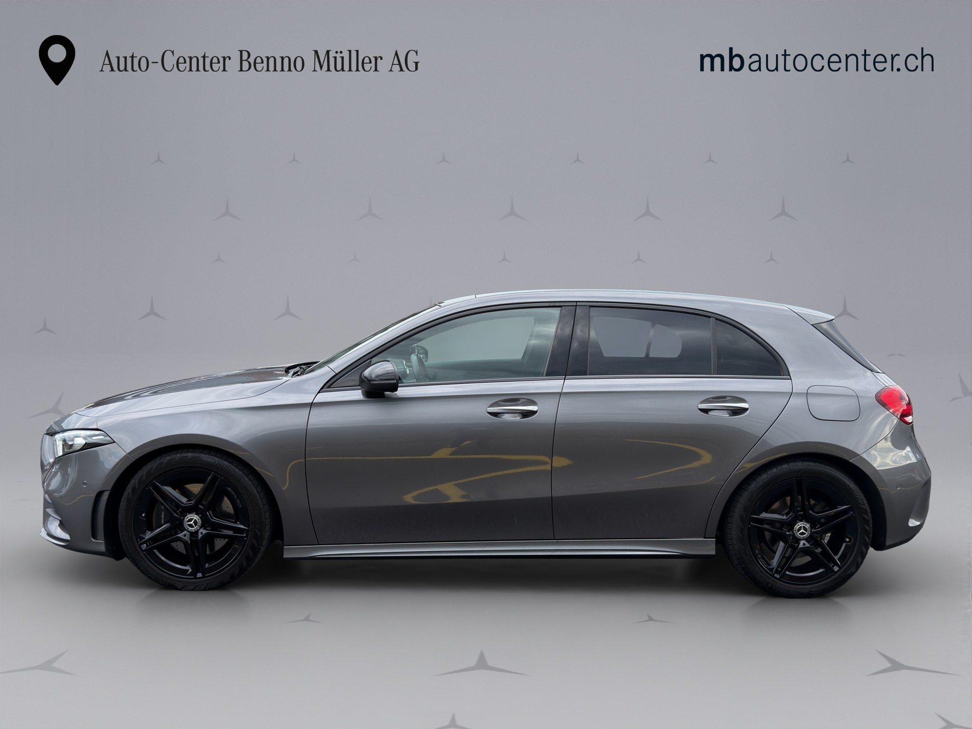 MERCEDES-BENZ A 220 AMG Line 4m-showroom-element-1