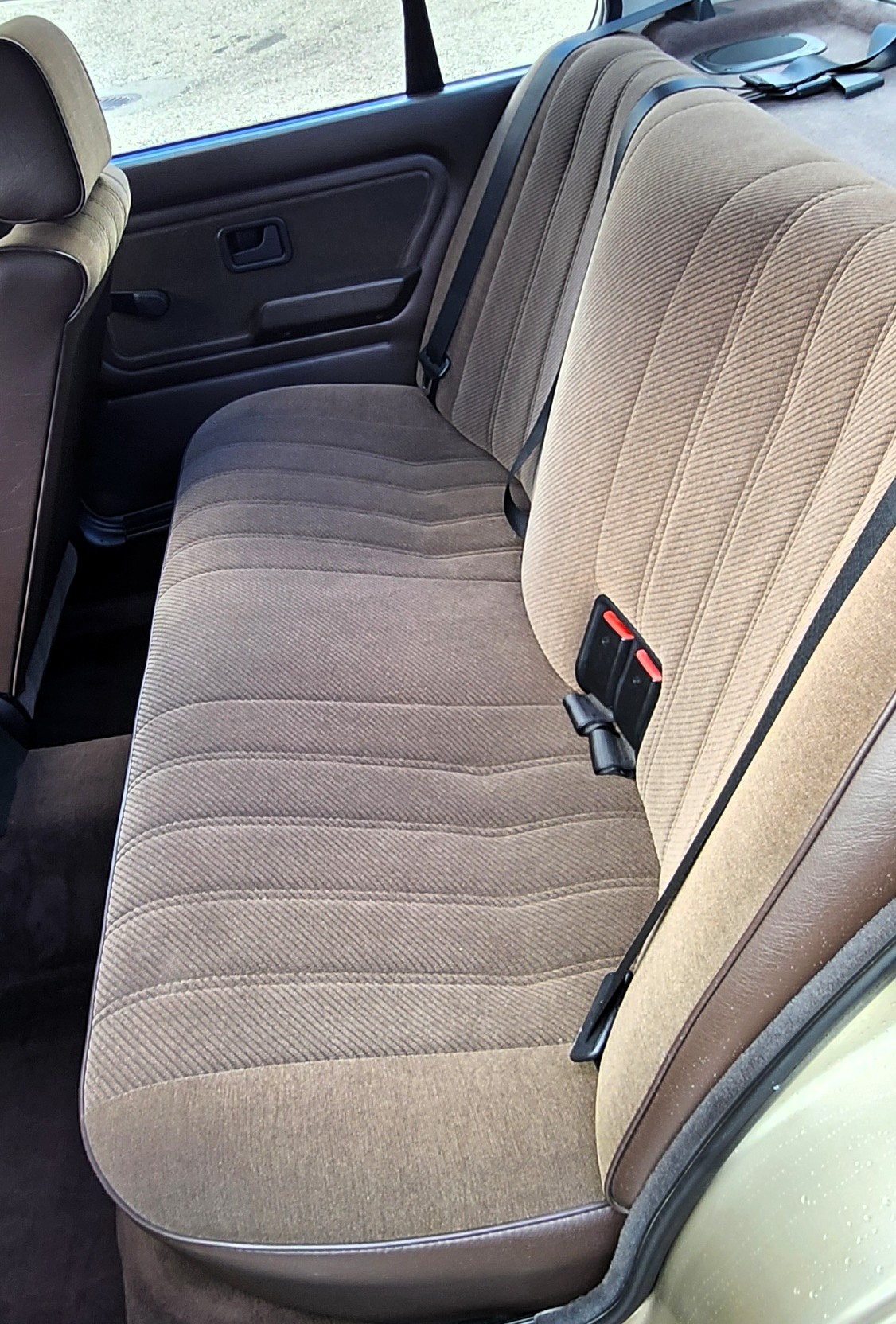 BMW 325i A-image-13