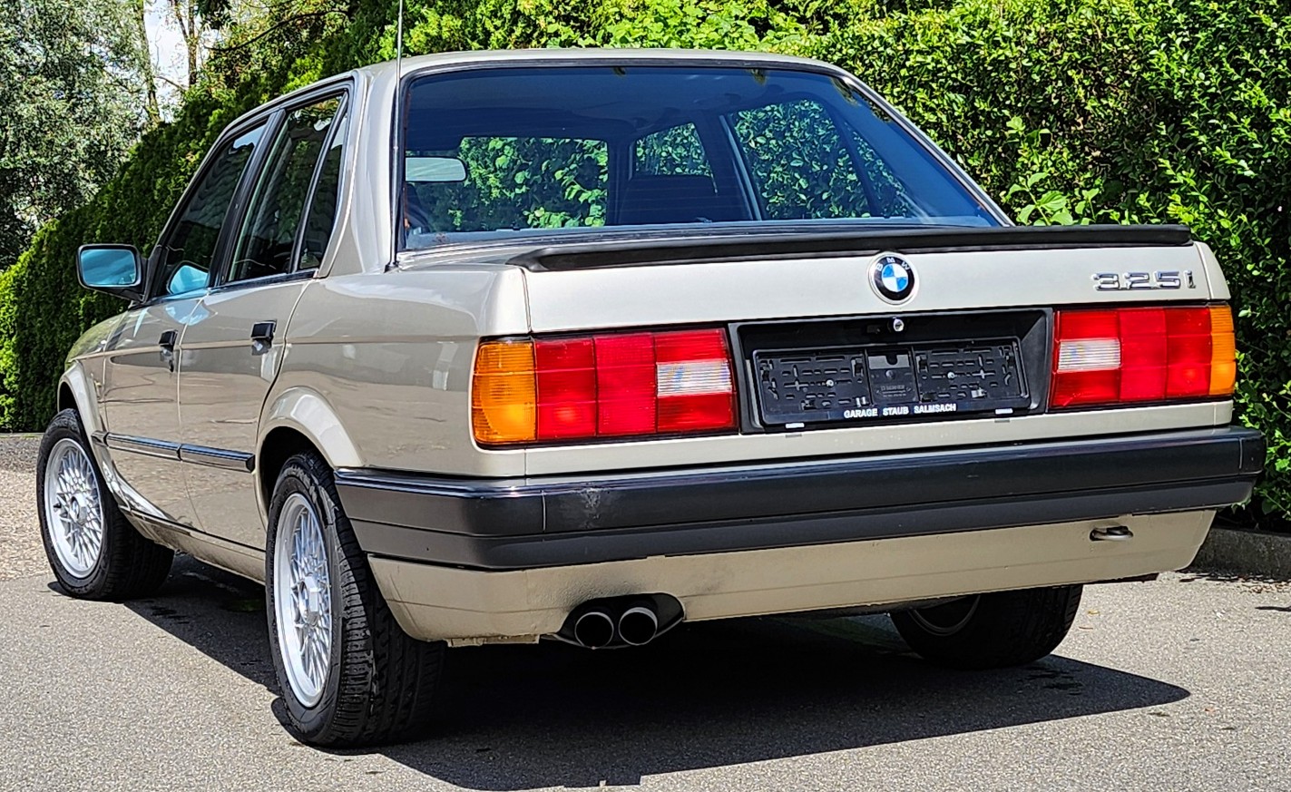 BMW 325i A-image-5