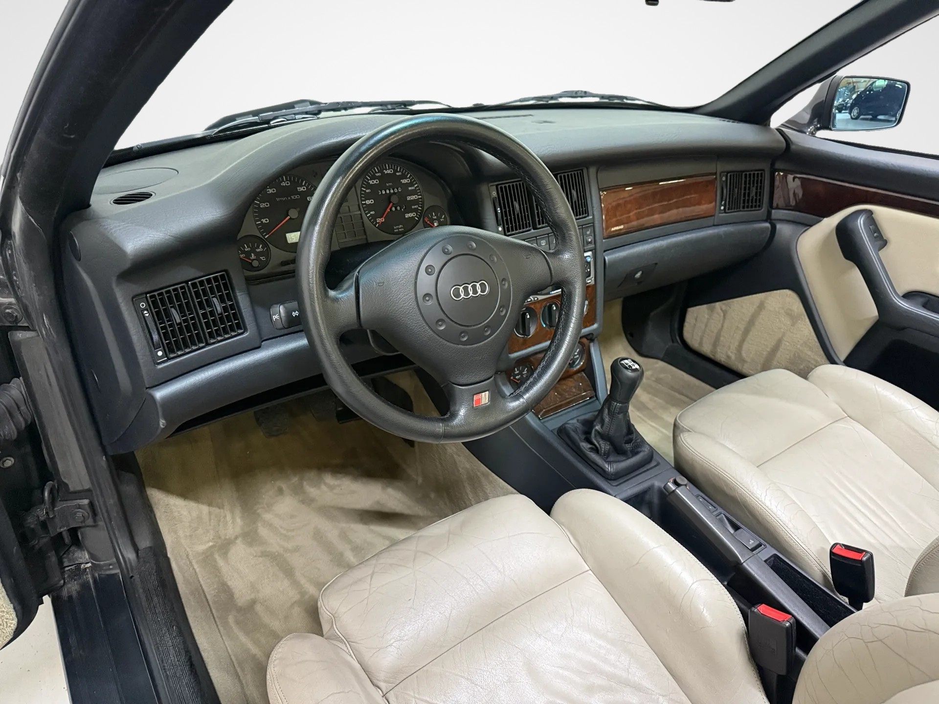 AUDI Cabriolet 2.8 E Veteranenfahrzeug-image-16