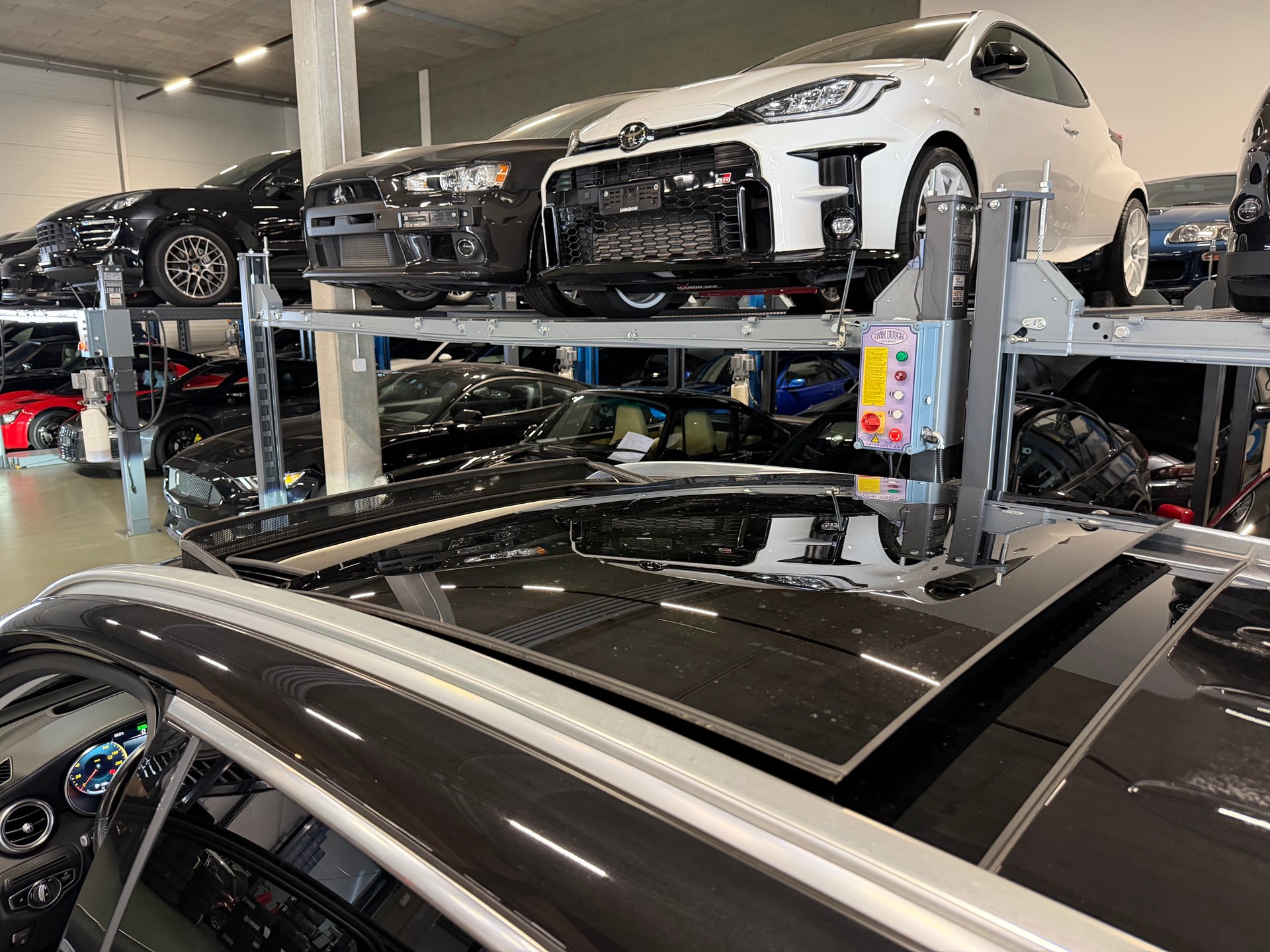 MERCEDES-BENZ GLC 200 AMG Line 4Matic 9G-Tronic-image-5