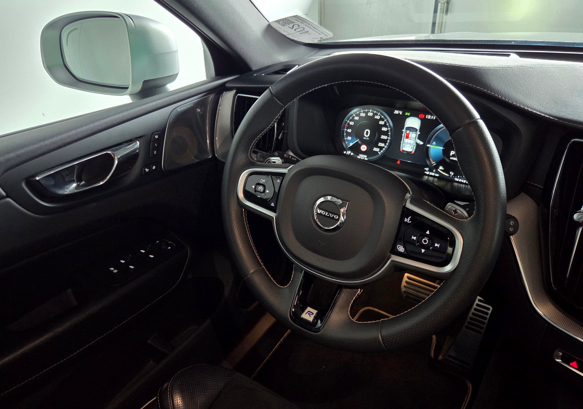 VOLVO XC60 2.0 T8 TE R-Design eAWD-image-20