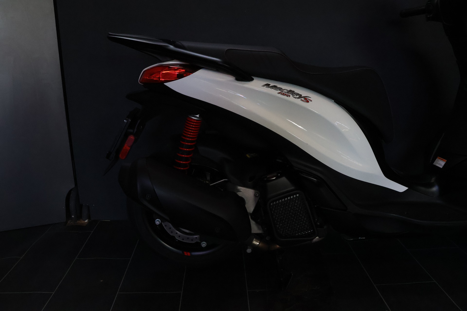 PIAGGIO Medley 125 Sport-image-11