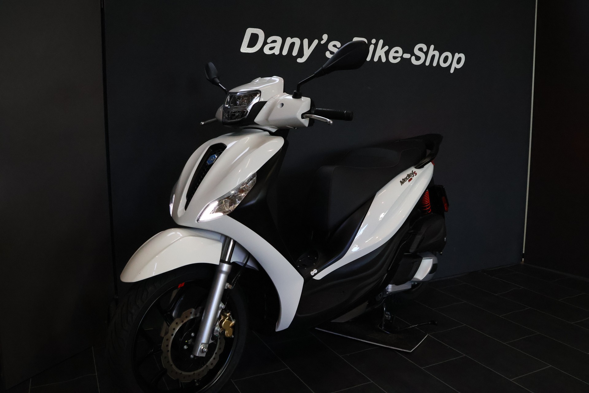PIAGGIO Medley 125 Sport-image-7