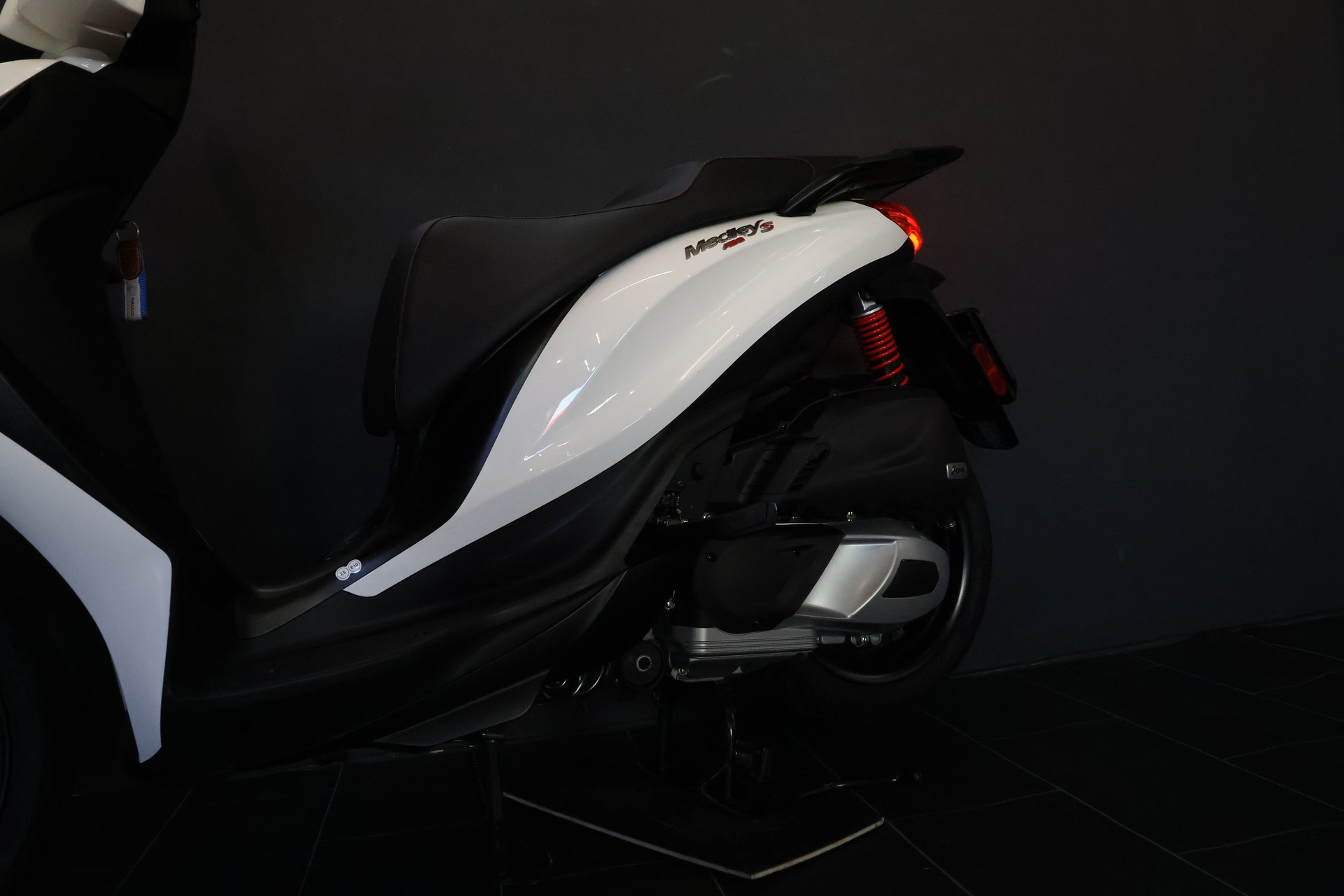 PIAGGIO Medley 125 Sport-image-8