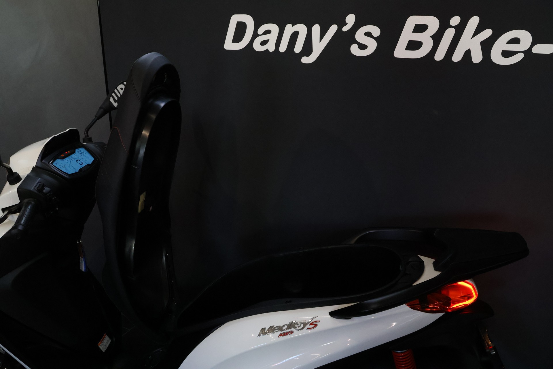 PIAGGIO Medley 125 Sport-image-9