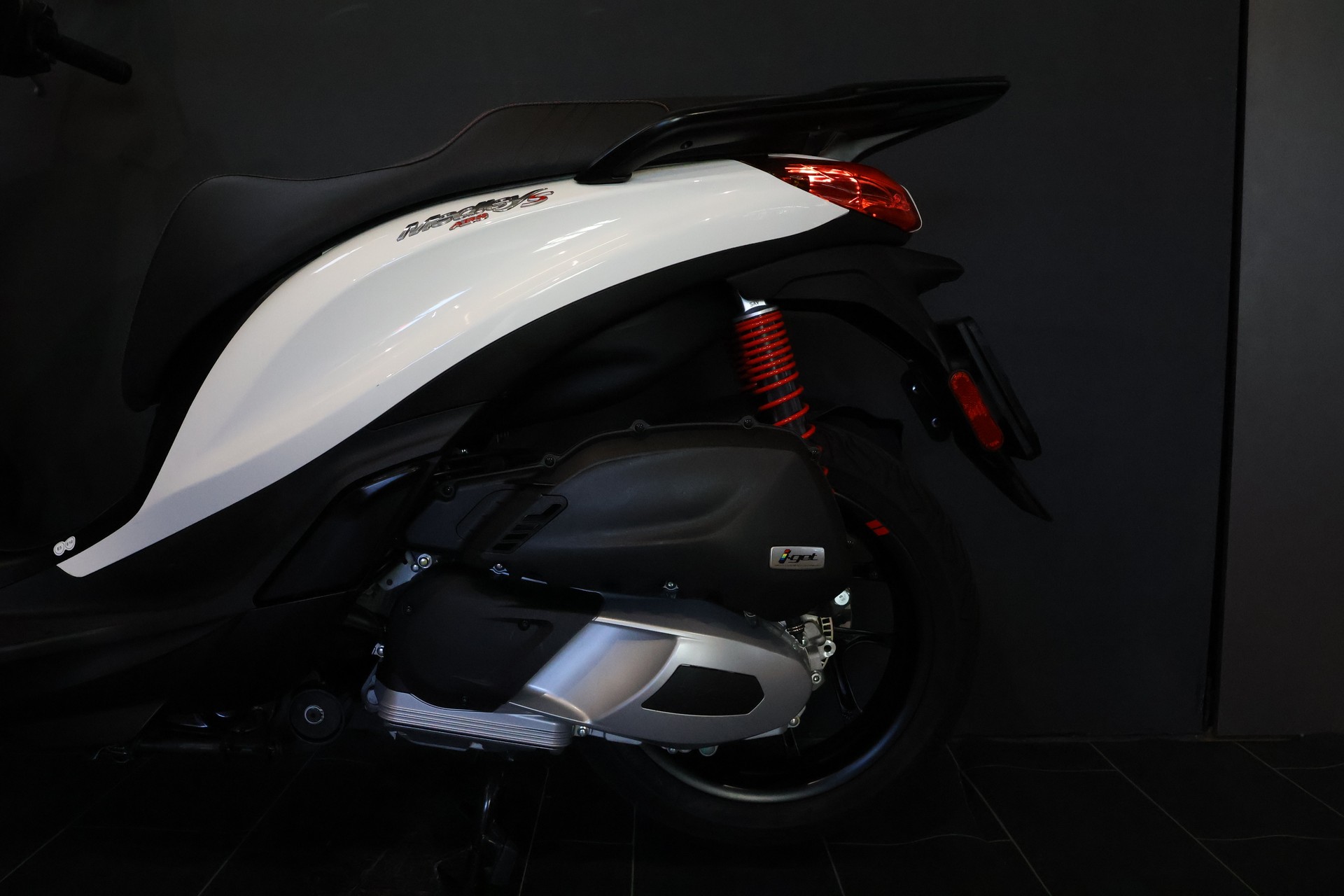 PIAGGIO Medley 125 Sport-image-2