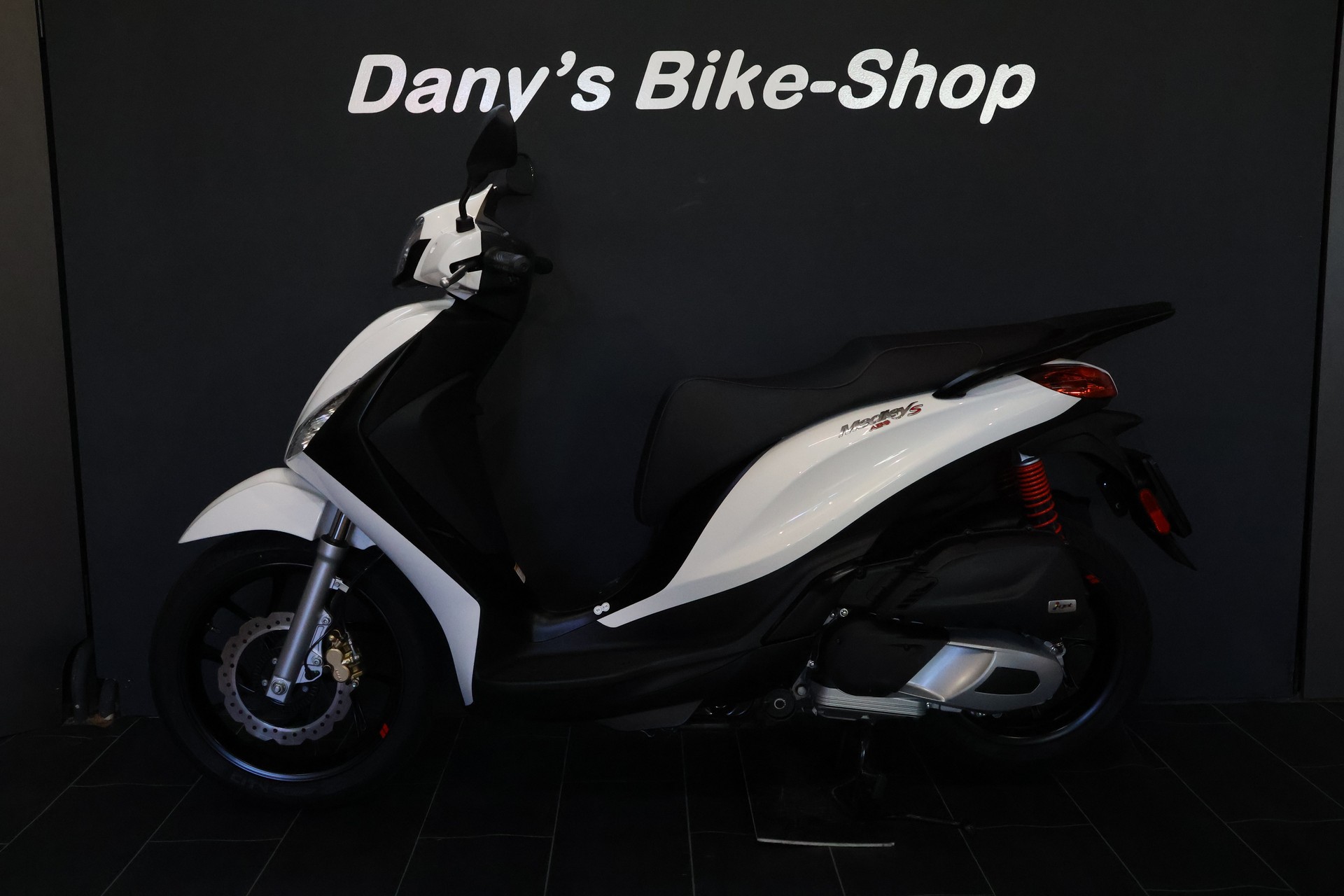 PIAGGIO Medley 125 Sport-image-0