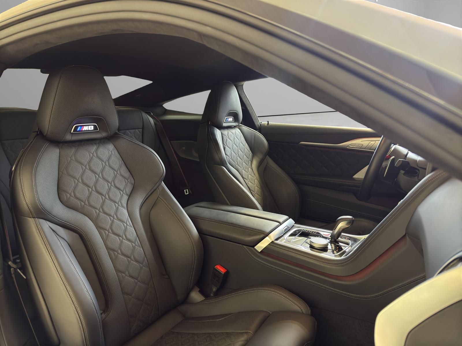 BMW M8 Competition xDrive Coupé-image-18