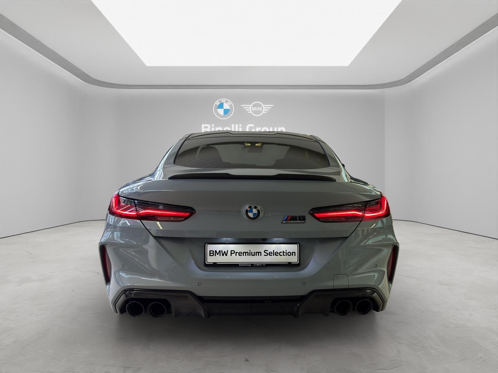 BMW M8 Competition xDrive Coupé-showroom-element-3