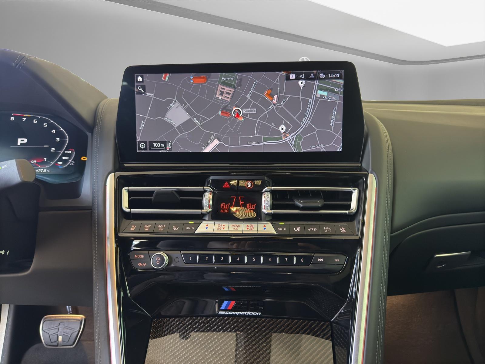 BMW M8 Competition xDrive Coupé-image-16