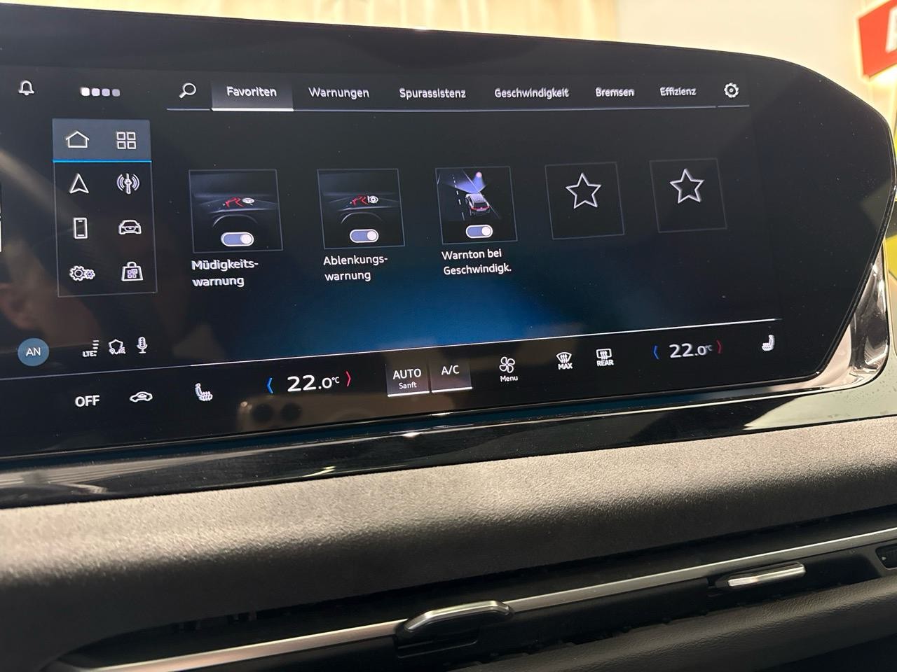 AUDI A5 Avant 2.0 TFSI S-tronic Black Line S-image-11